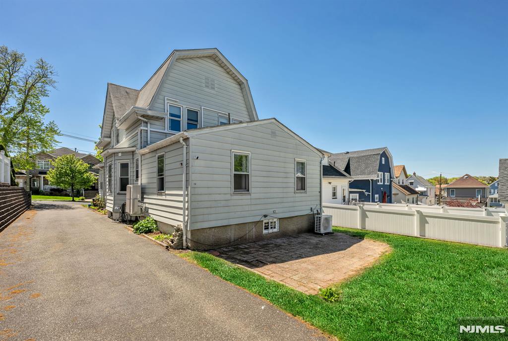 247 Fern Avenue 1