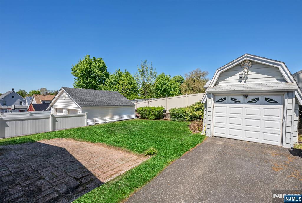 247 Fern Avenue 1