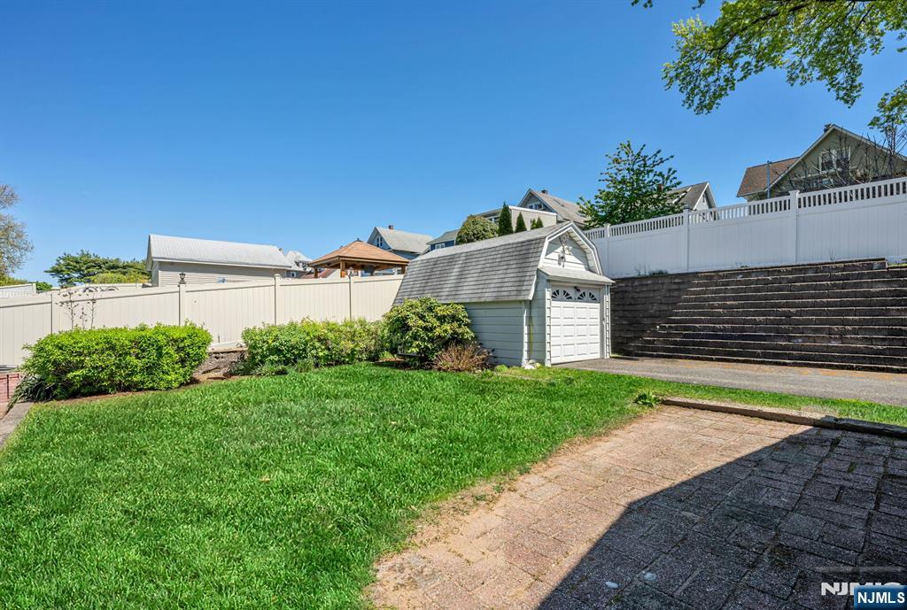 247 Fern Avenue 1