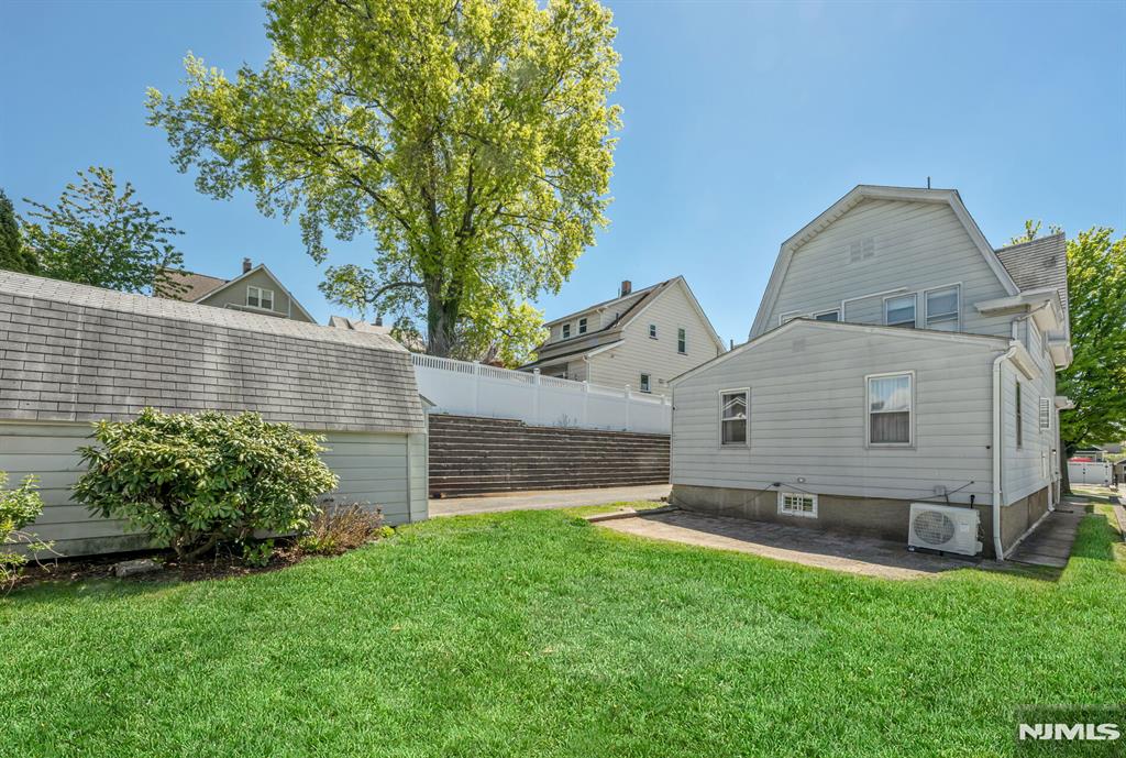 247 Fern Avenue 1