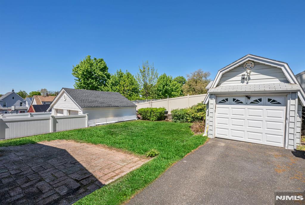 247 Fern Avenue 1
