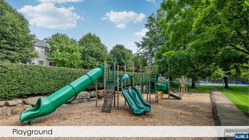 2119 Gunston Court