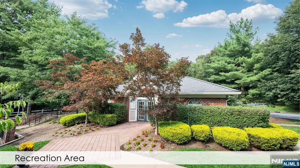 2119 Gunston Court
