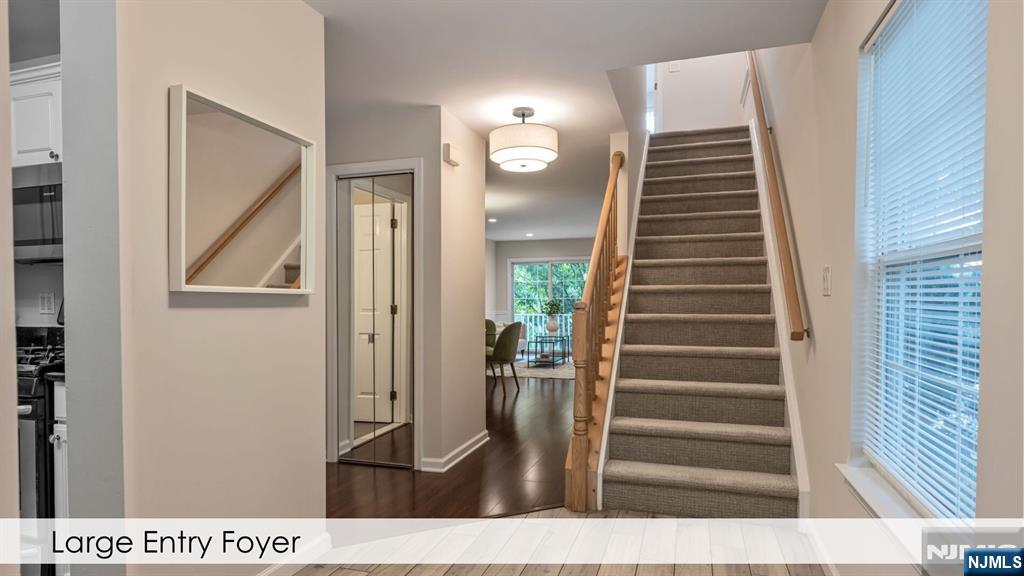 2119 Gunston Court