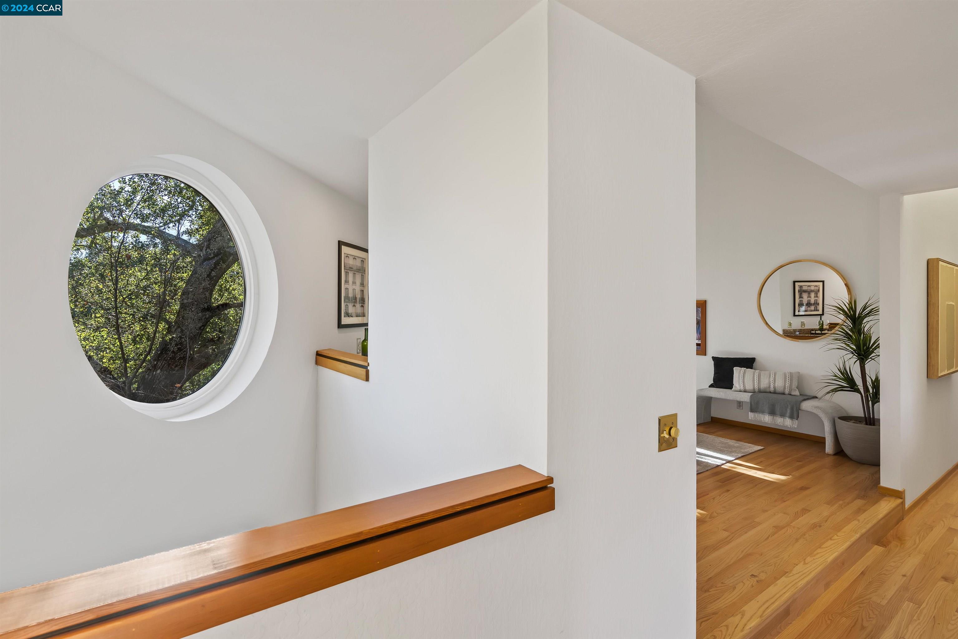 8 Mountain View Ln