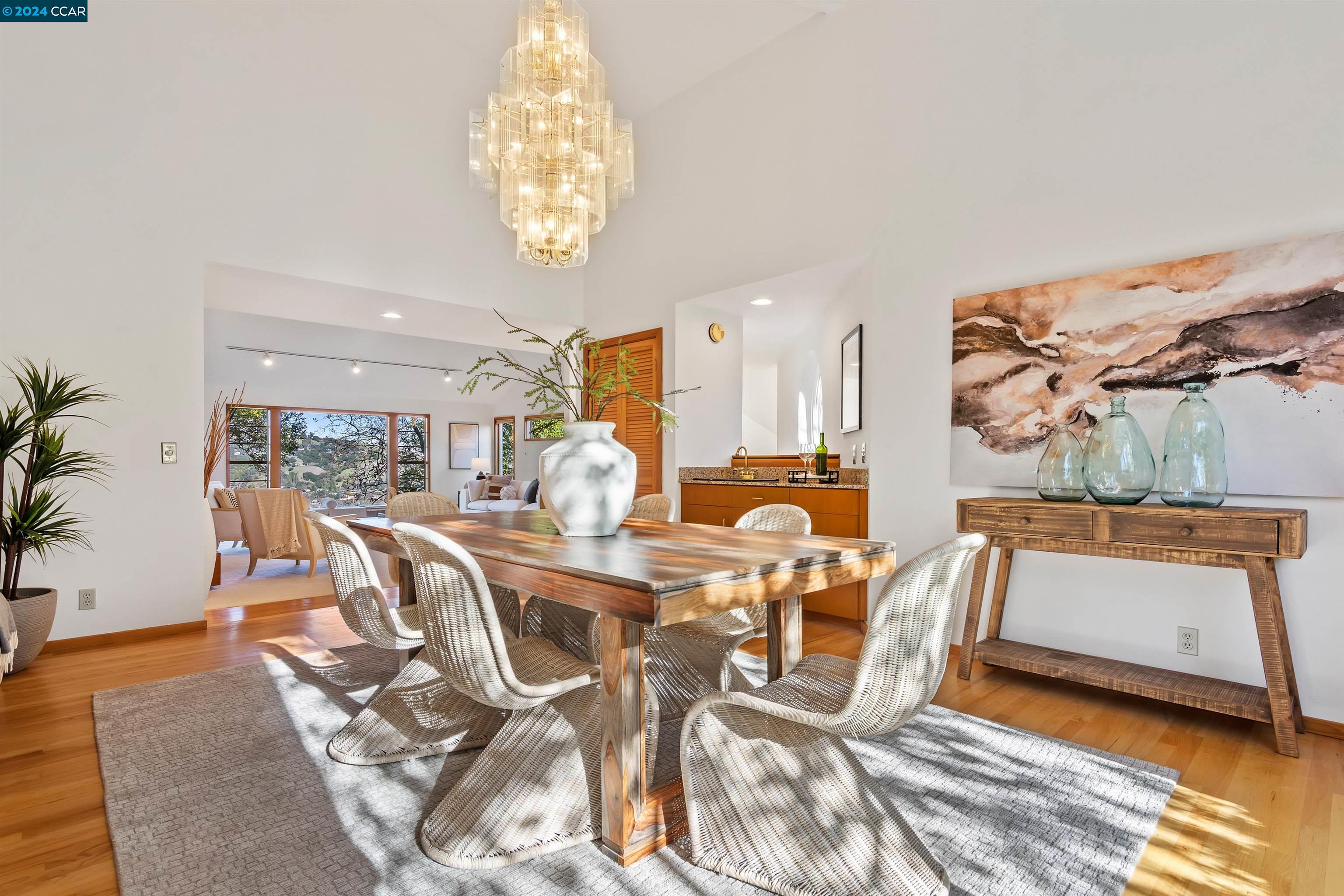 8 Mountain View Ln