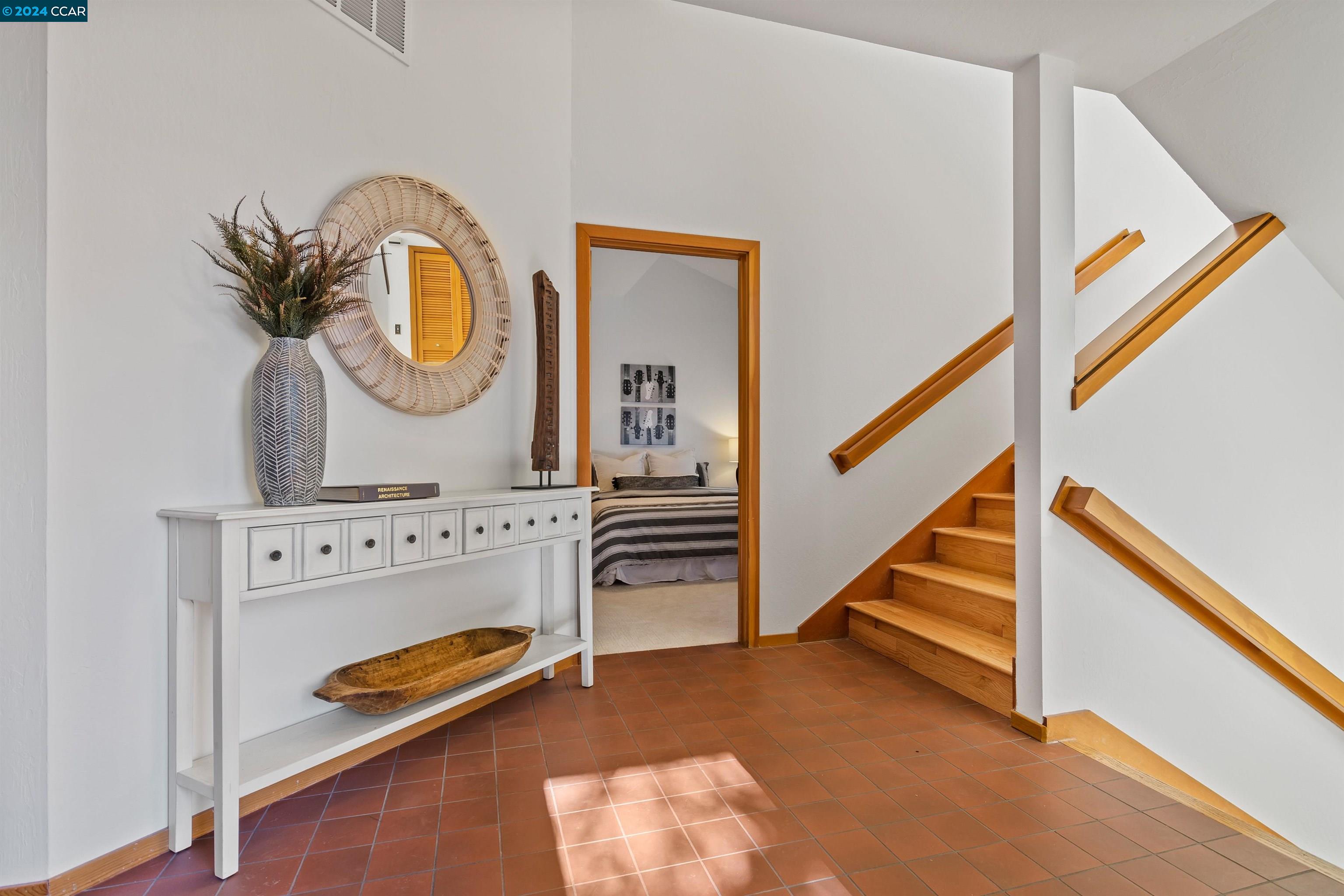 8 Mountain View Ln
