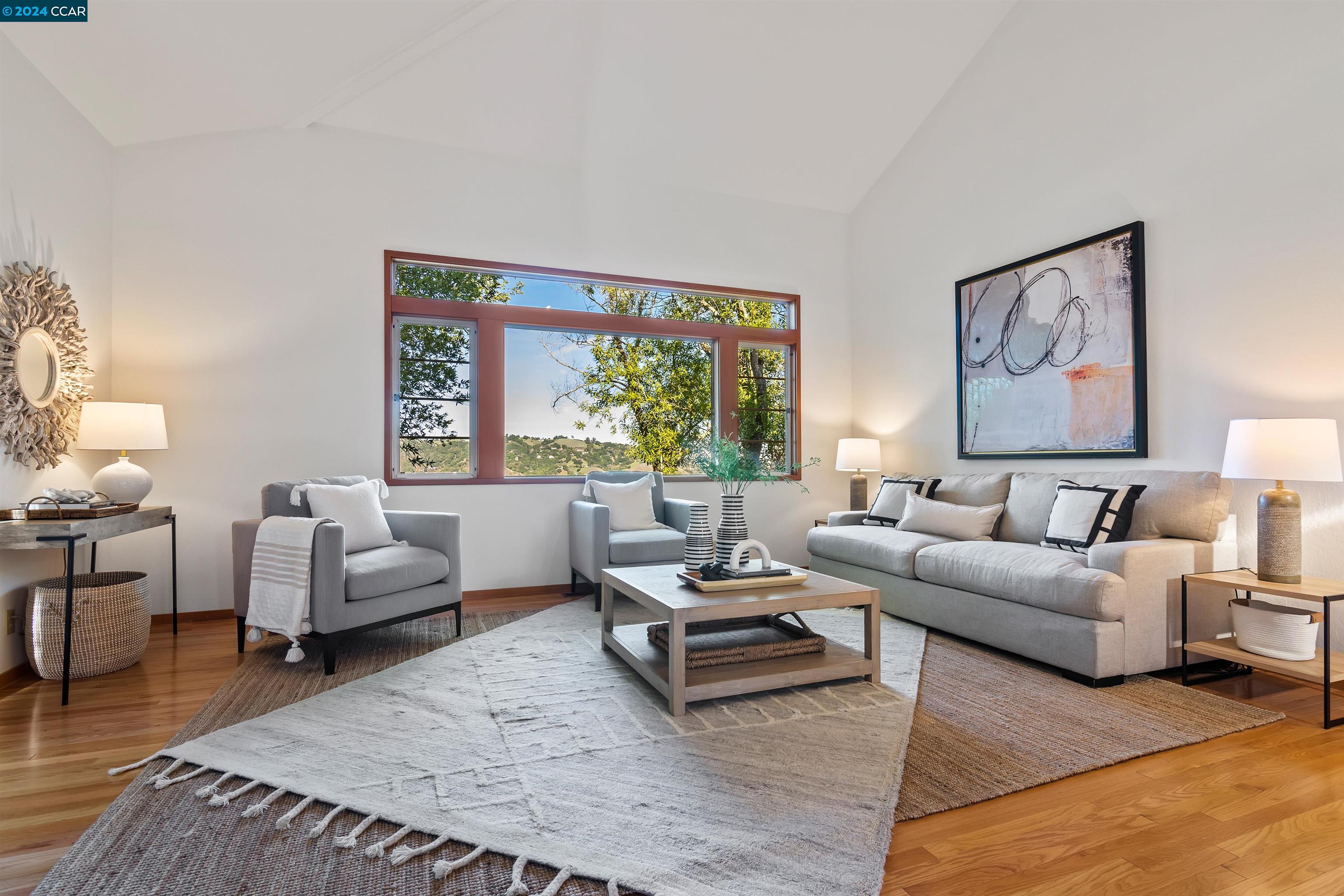 8 Mountain View Ln