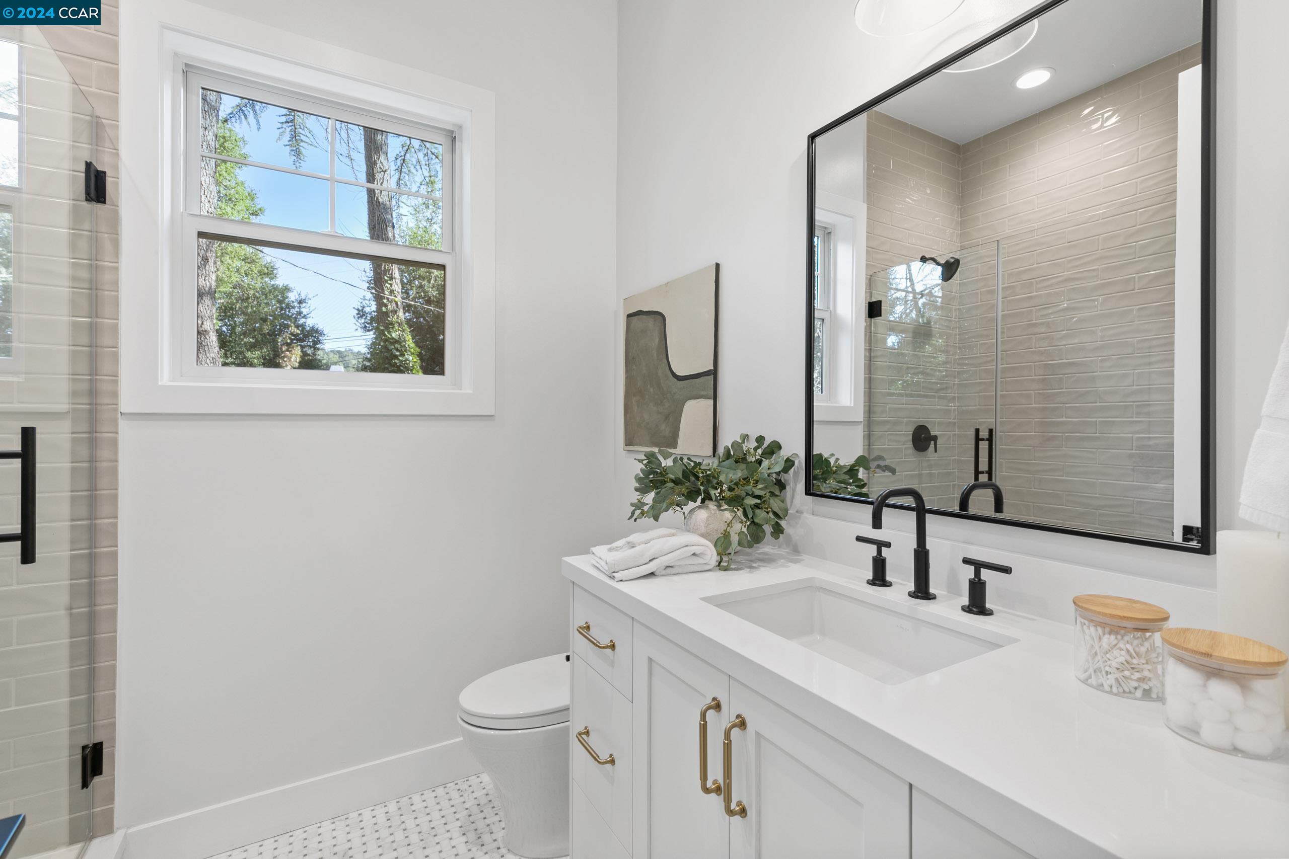 1040 Upper Happy Valley Rd