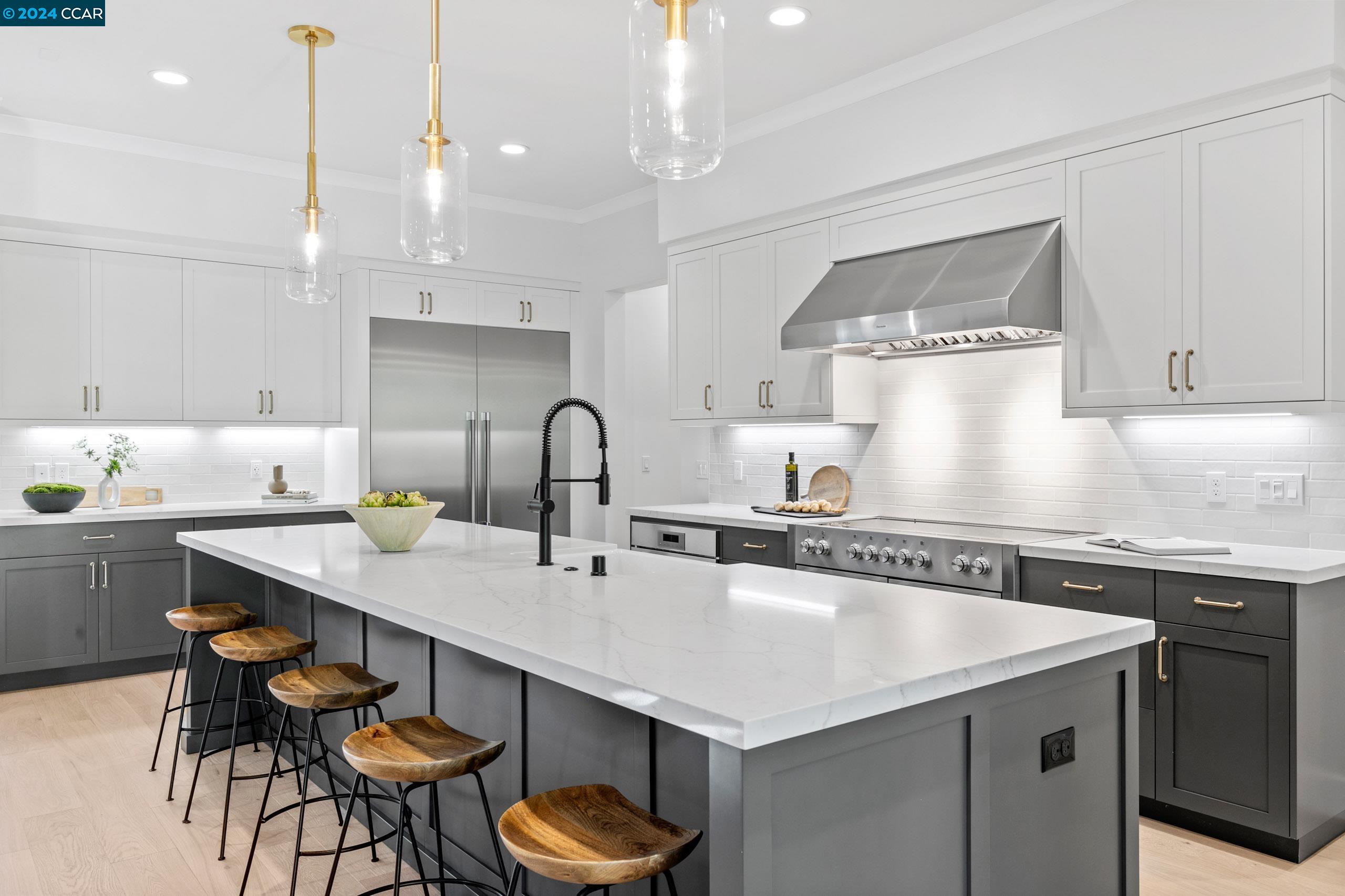 1040 Upper Happy Valley Rd