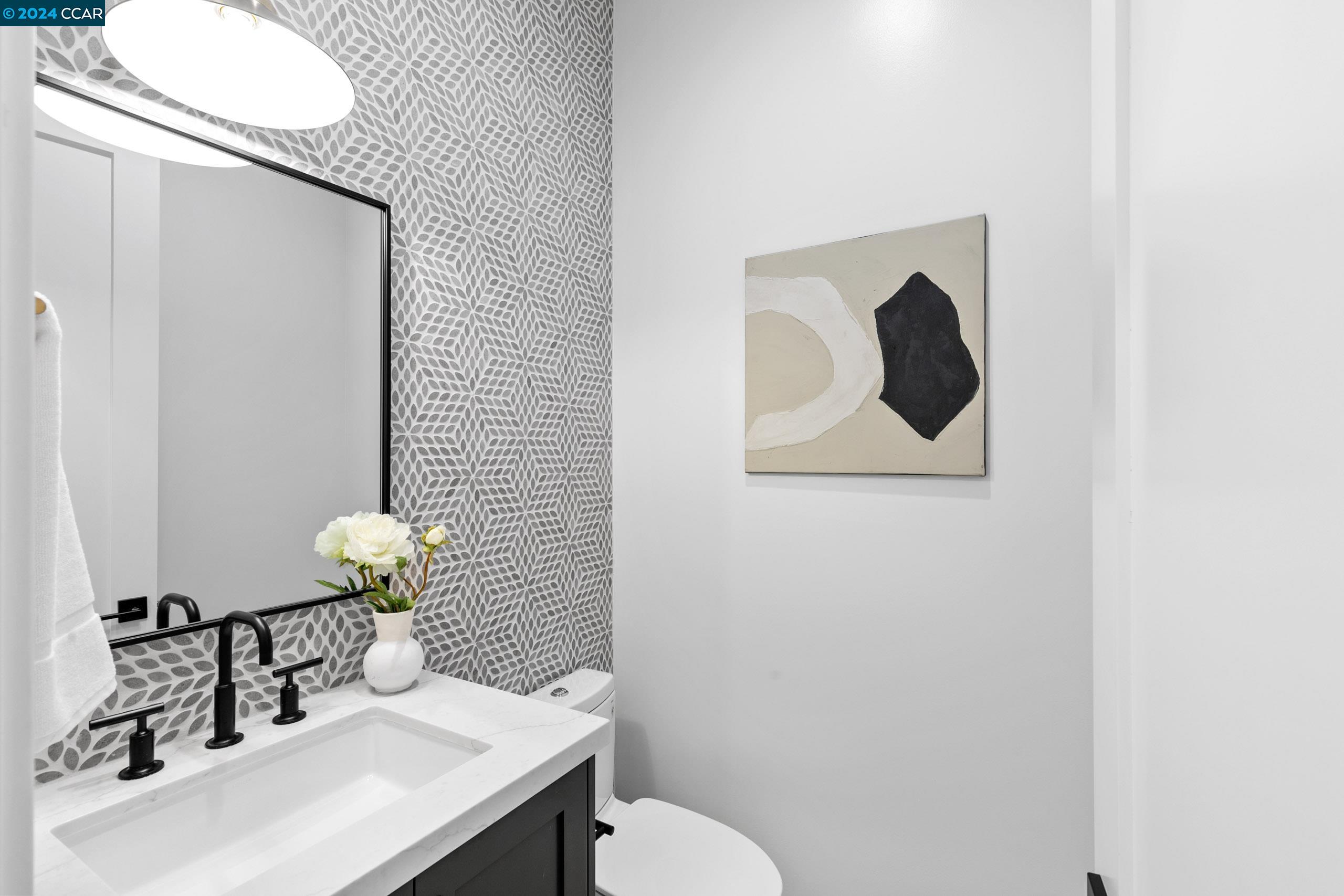 1040 Upper Happy Valley Rd