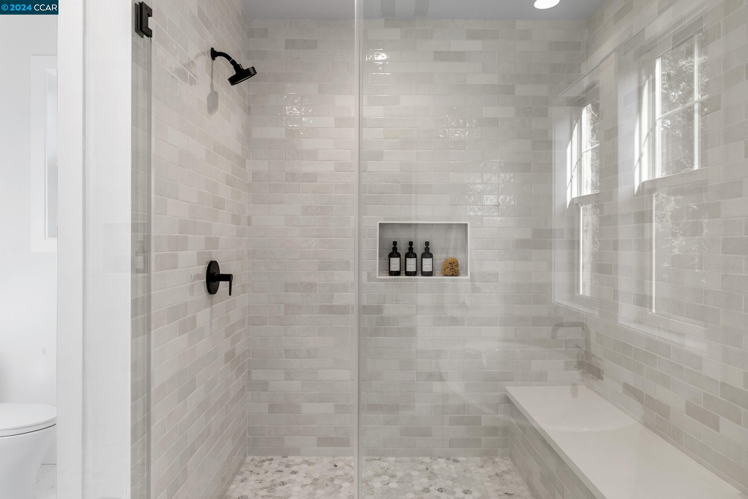 1040 Upper Happy Valley Rd