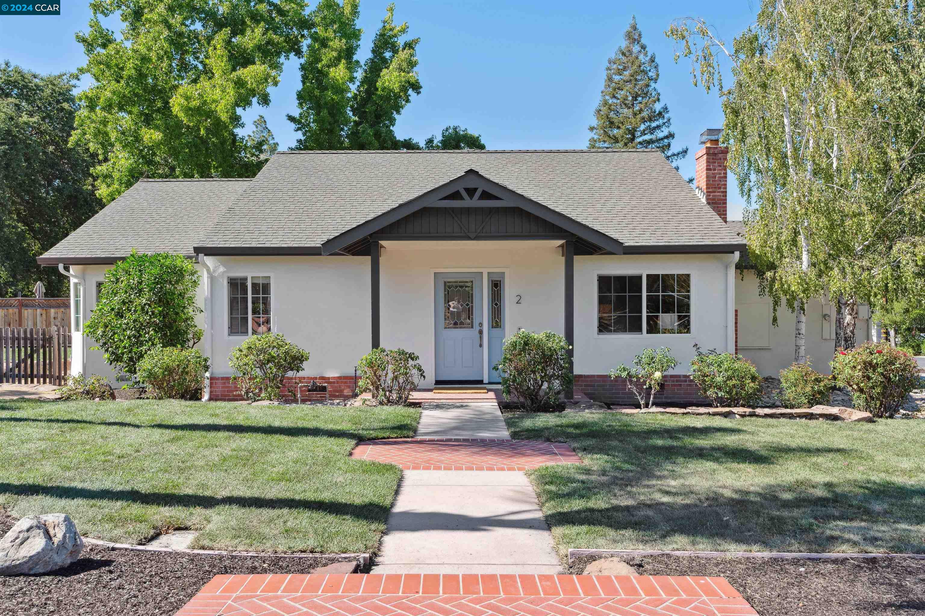 2 James Ct