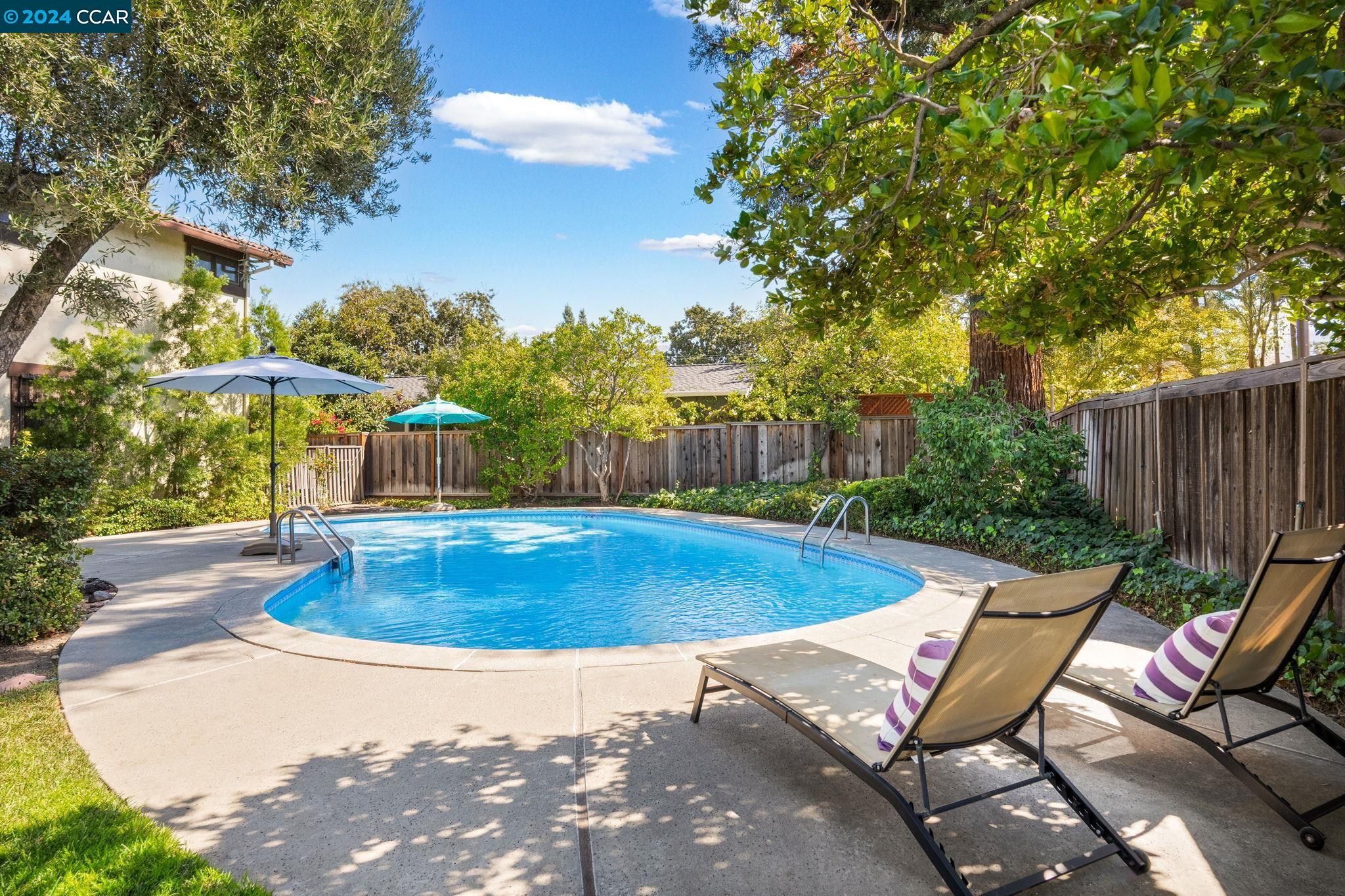 857 Clarewood Ct