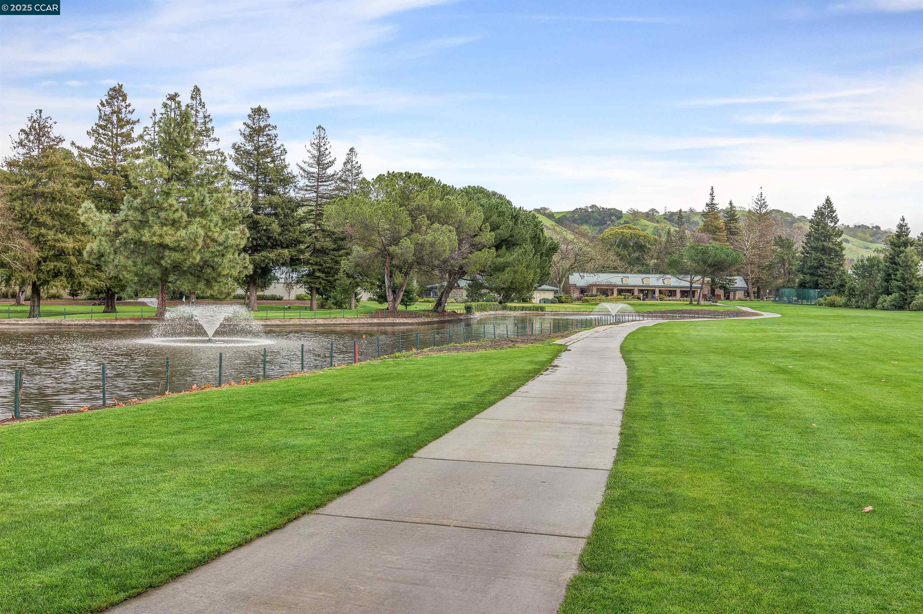 3300 Tice Creek Dr # 8