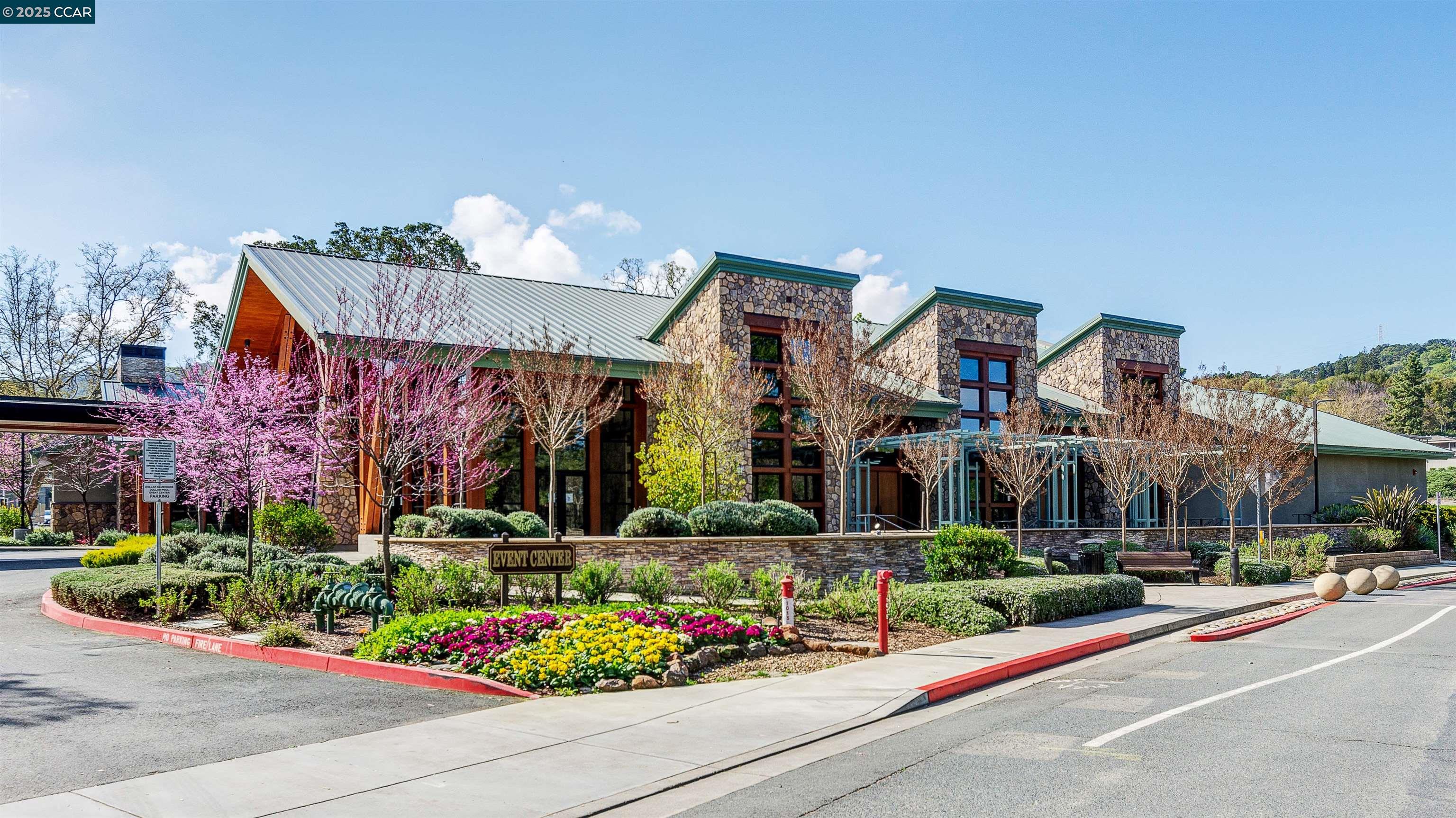 3300 Tice Creek Dr # 8