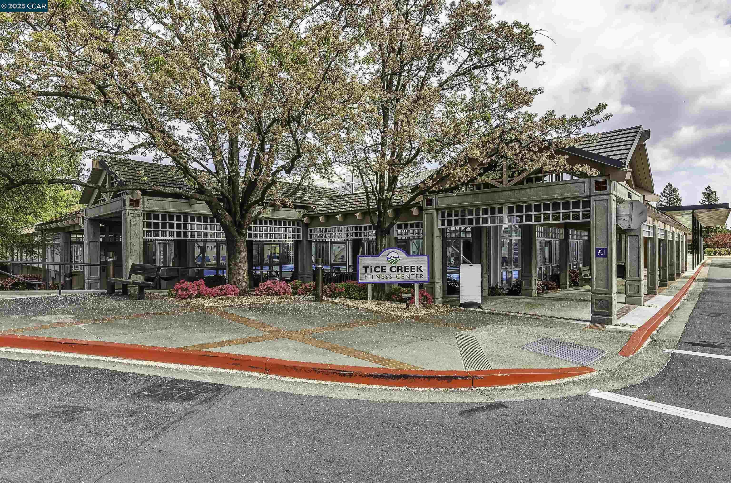 3300 Tice Creek Dr # 8