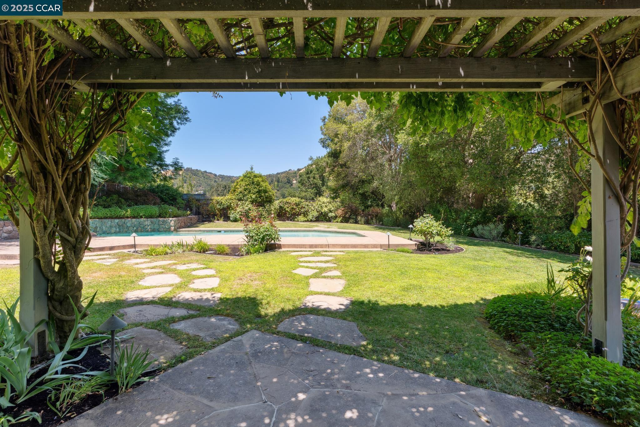 3806 Palo Alto Dr