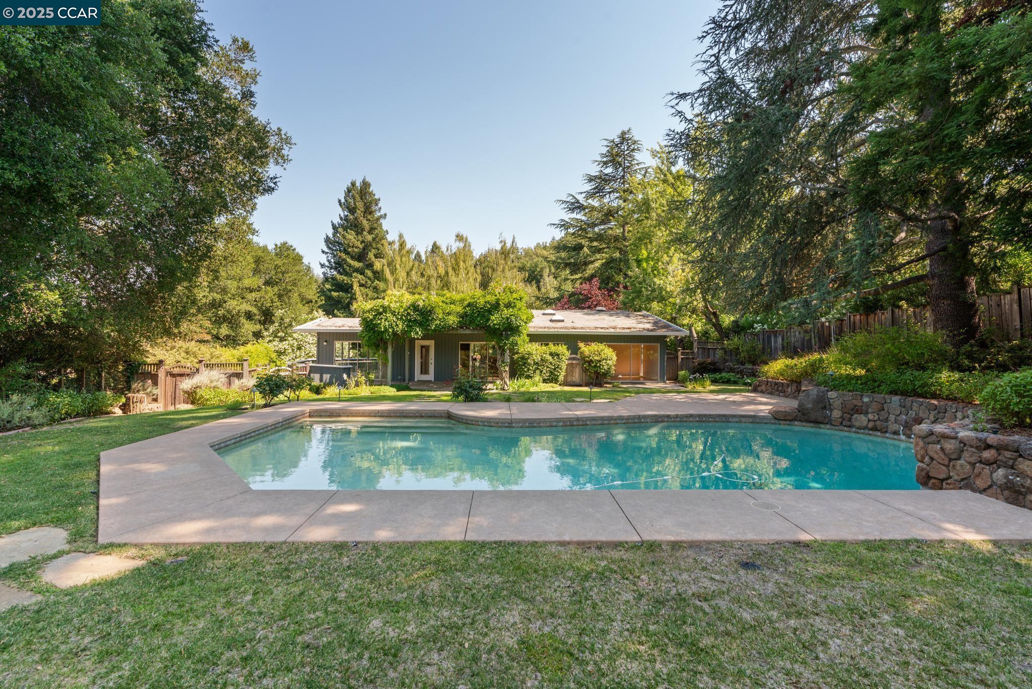3806 Palo Alto Dr