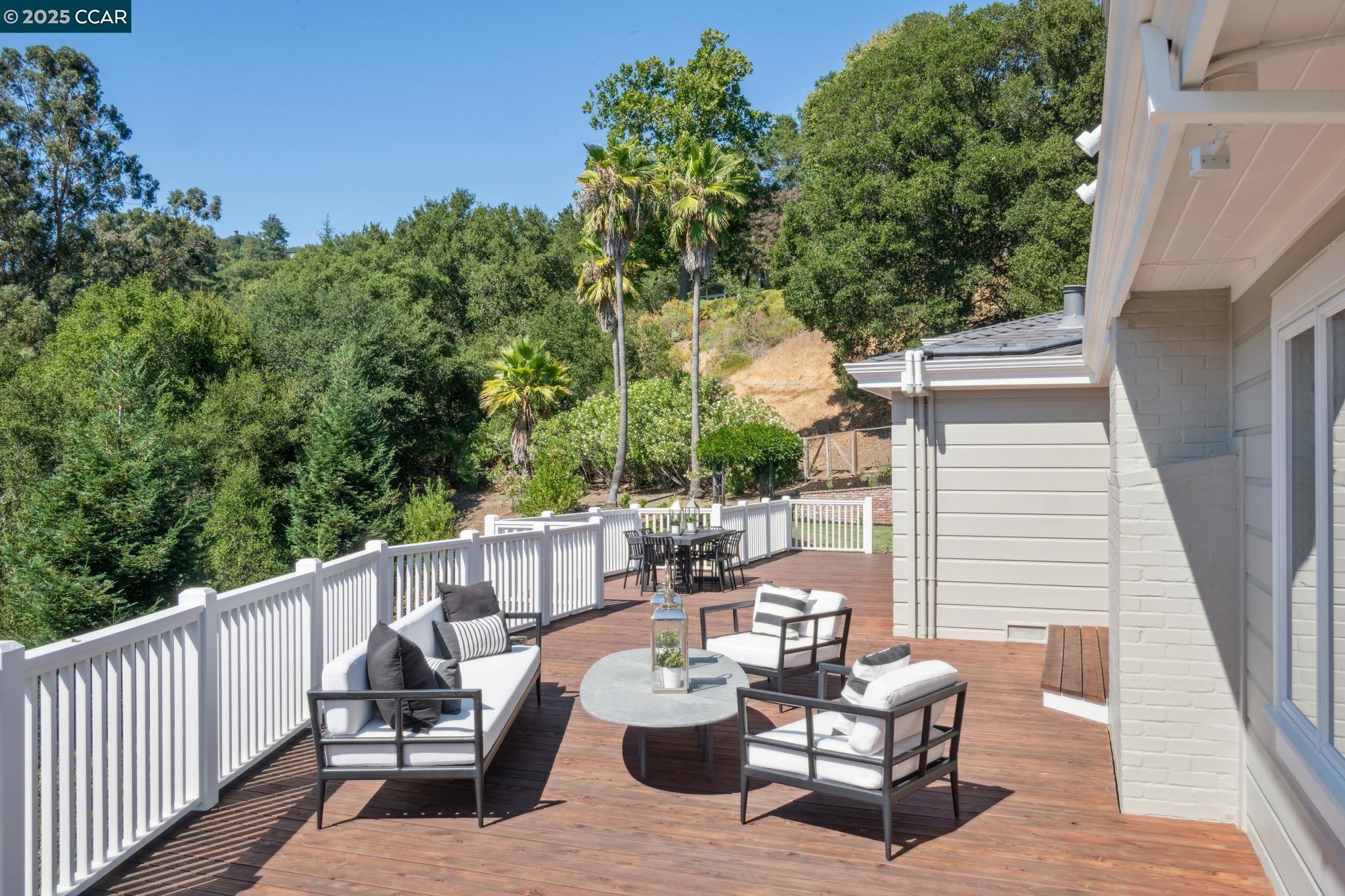 1133 Estates Dr