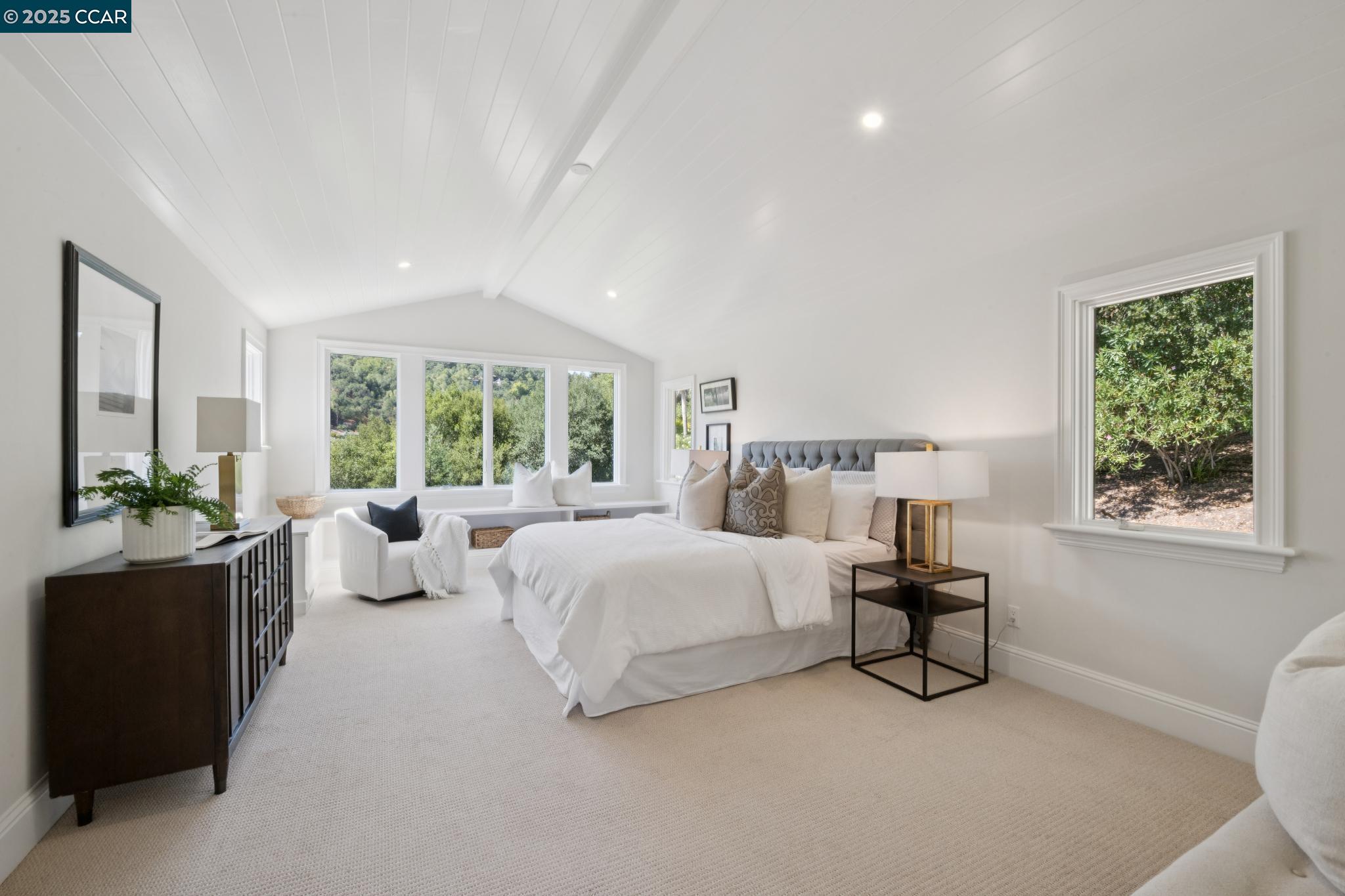 1133 Estates Dr