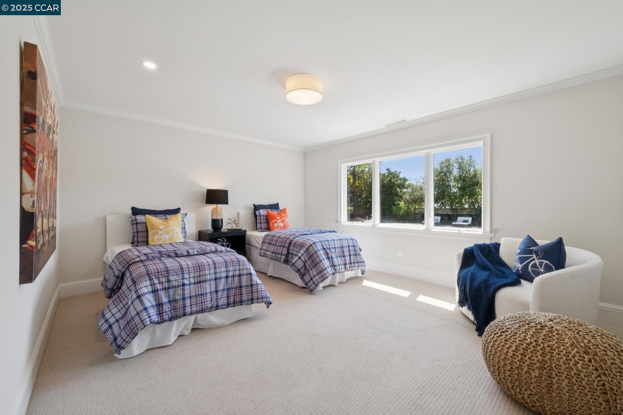 1133 Estates Dr
