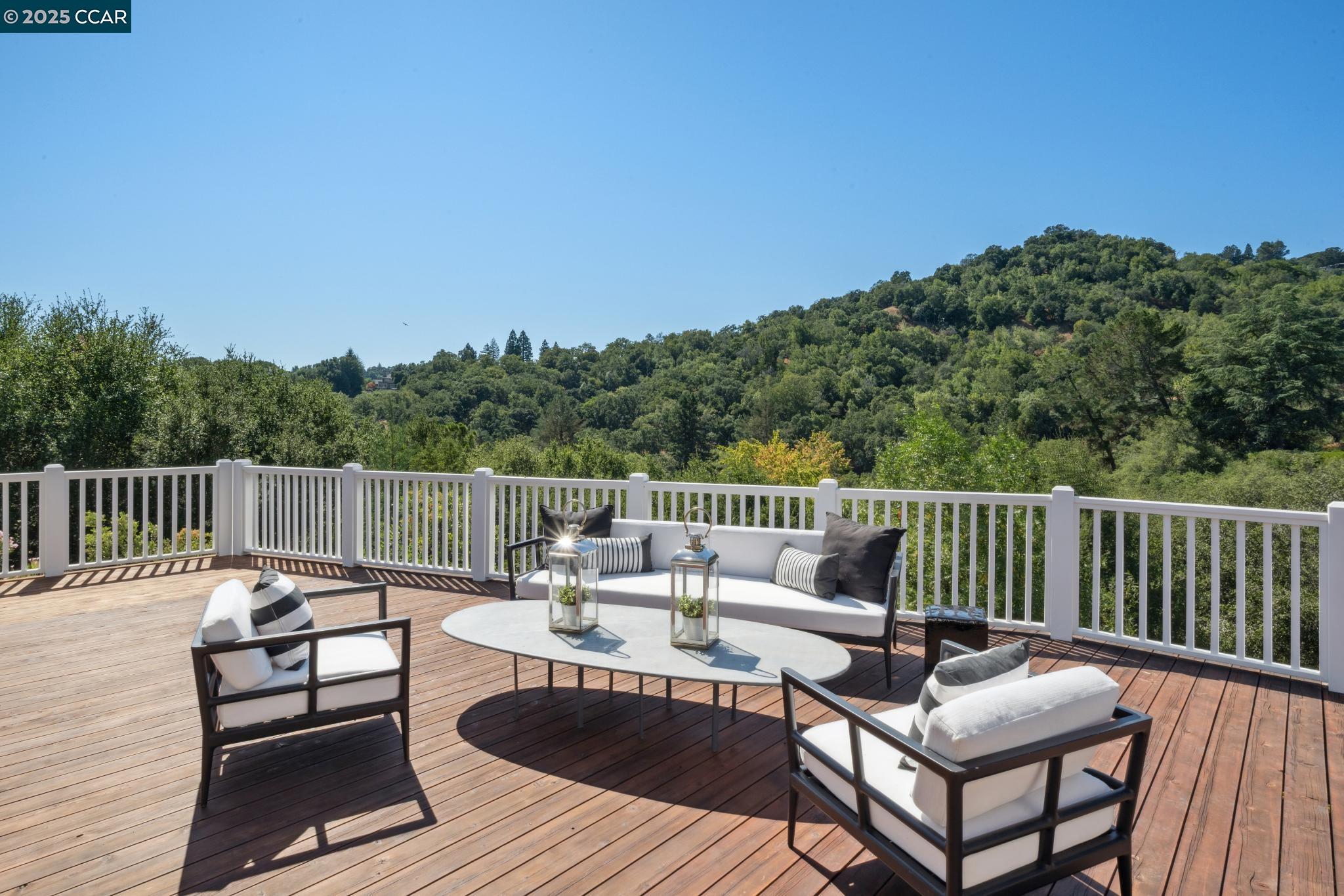 1133 Estates Dr
