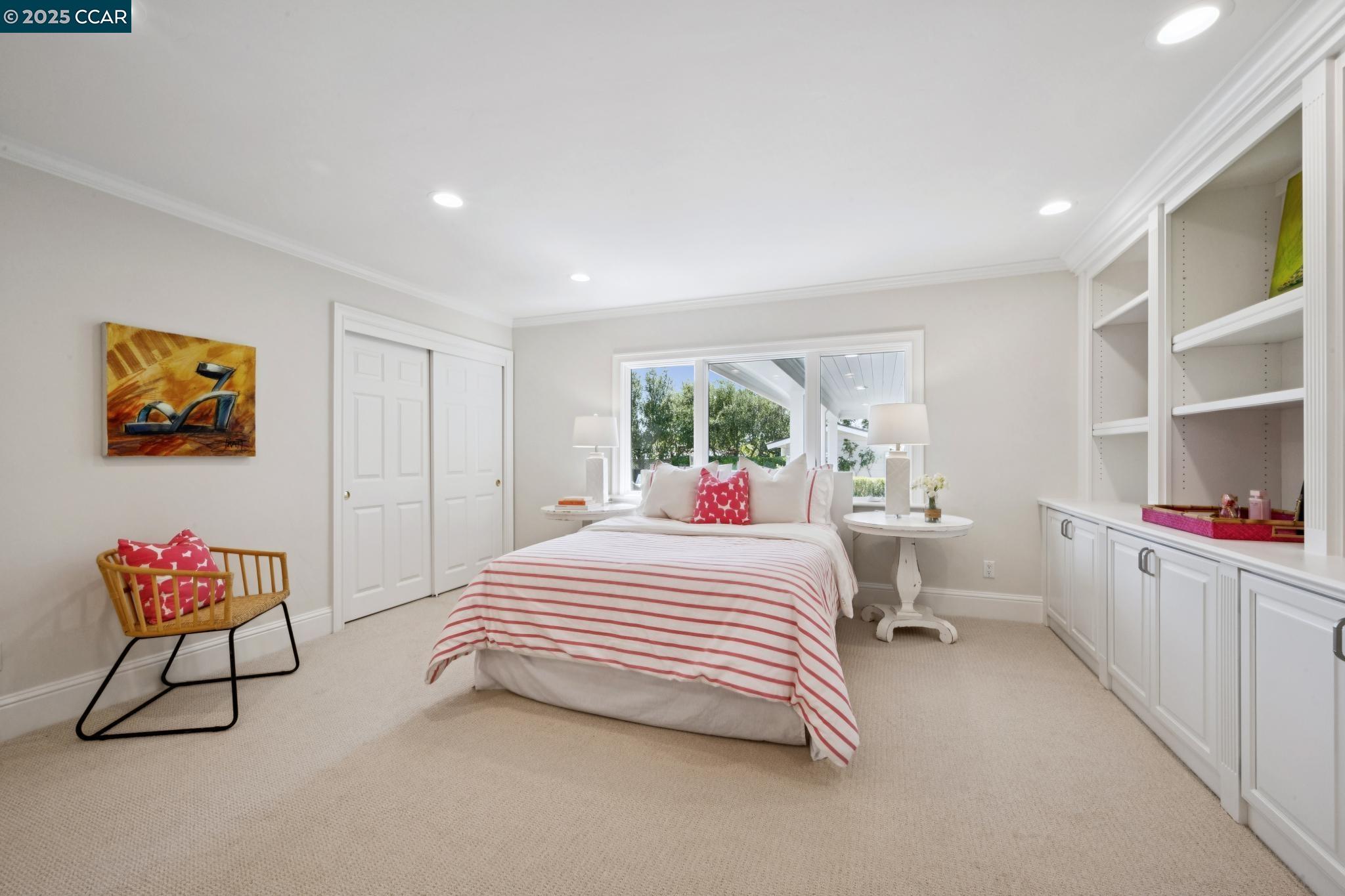 1133 Estates Dr
