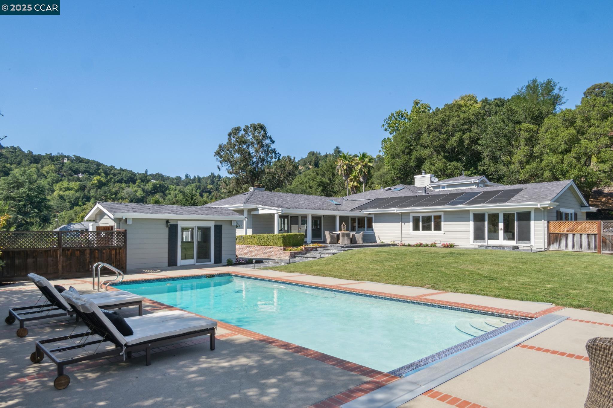 1133 Estates Dr