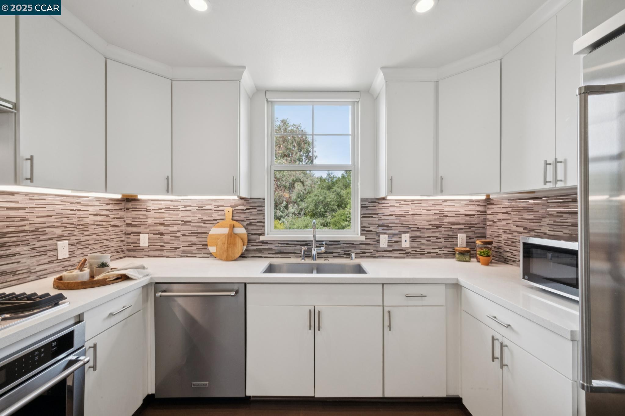 1000 Dewing Ave # 407