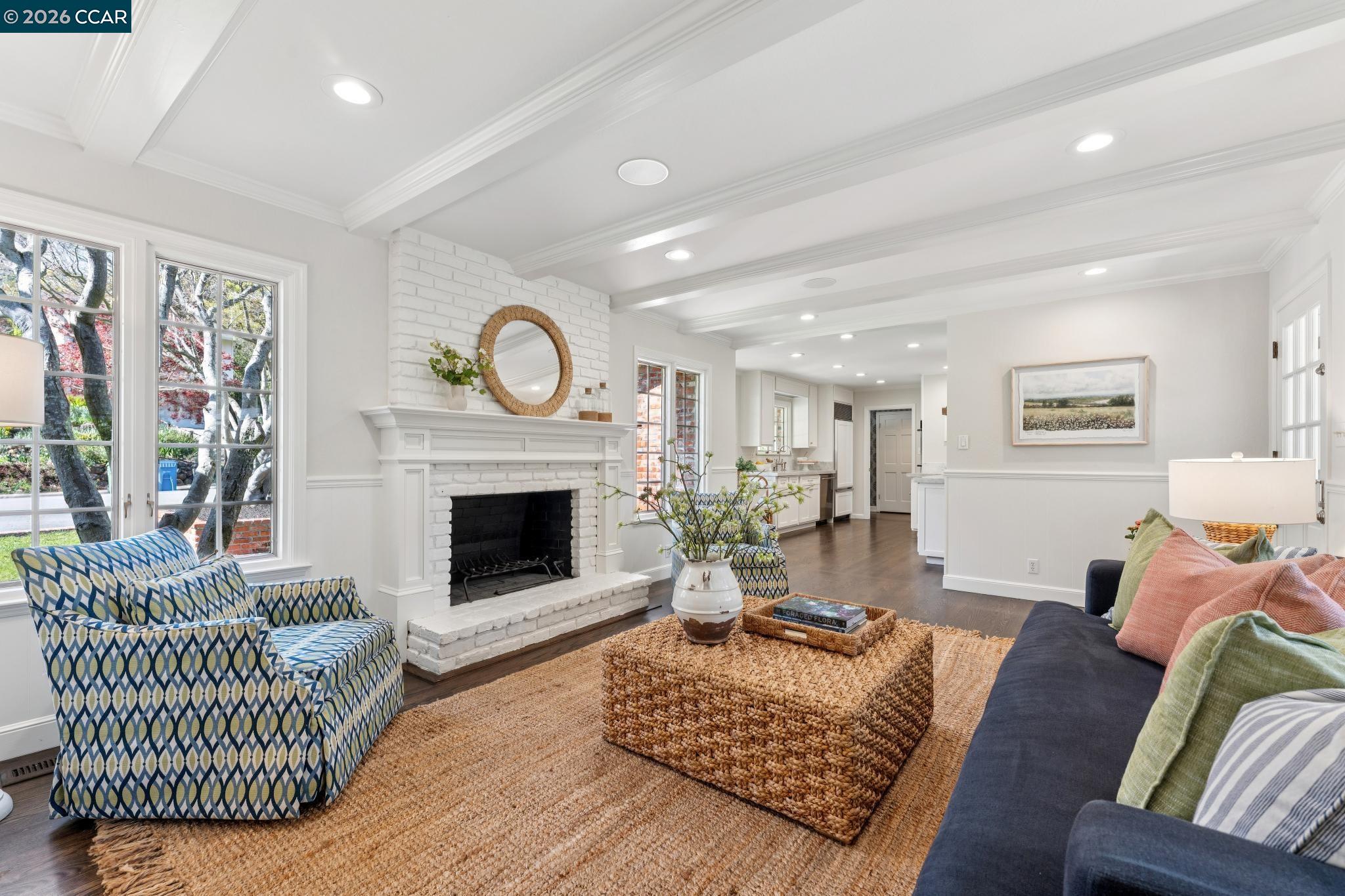 19 Eastwood Dr