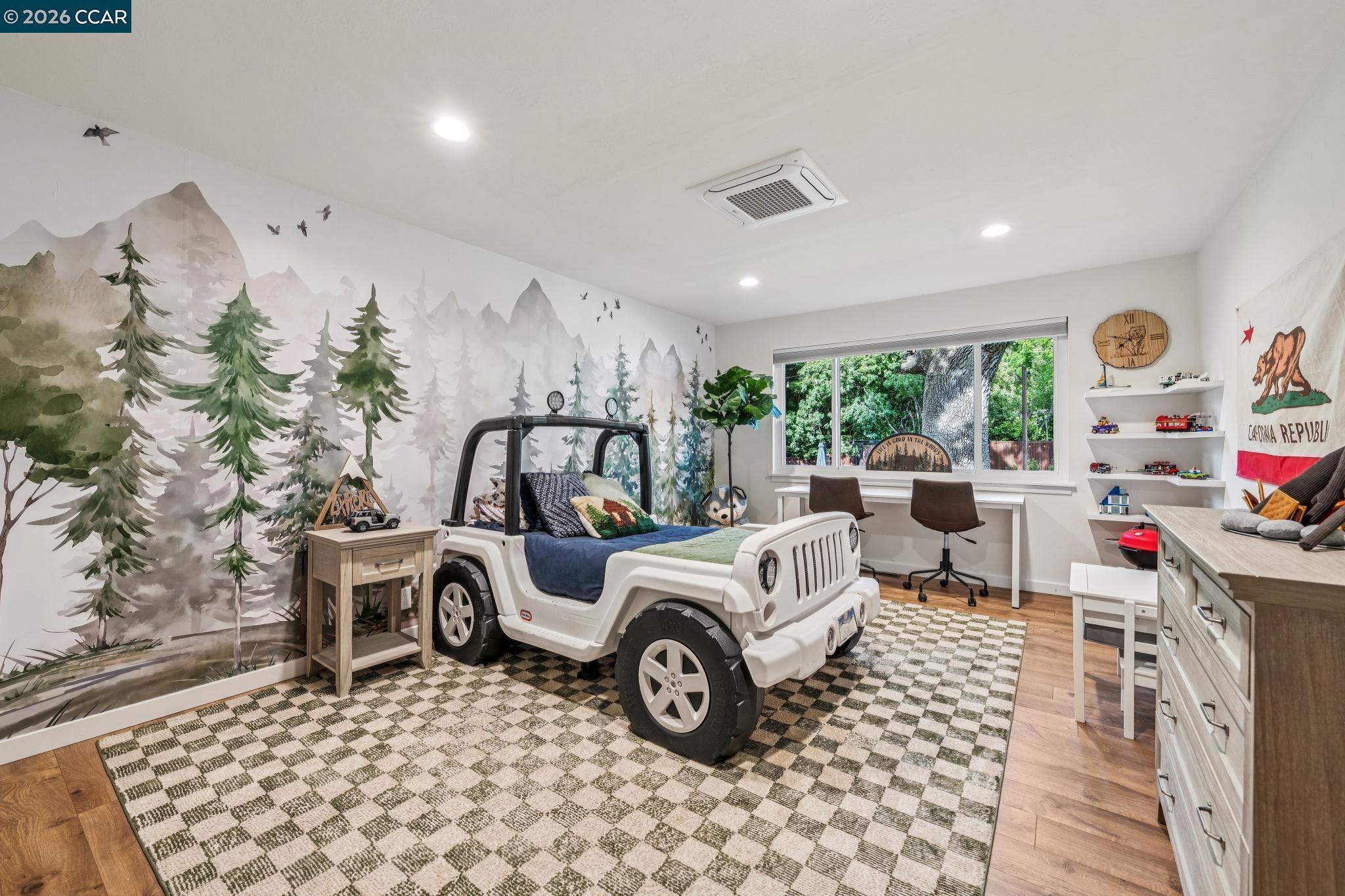 786 Los Palos Mnr