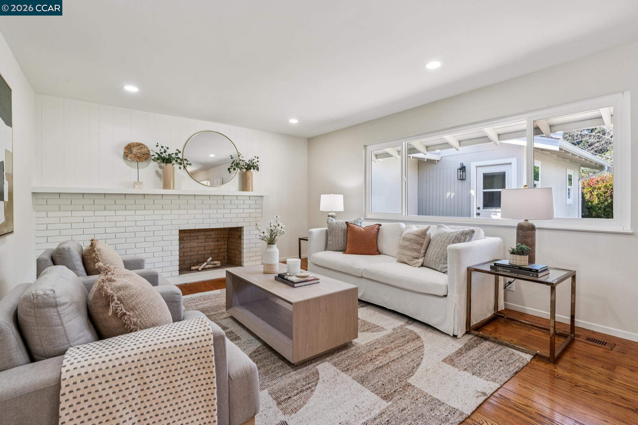 152 Tharp Dr
