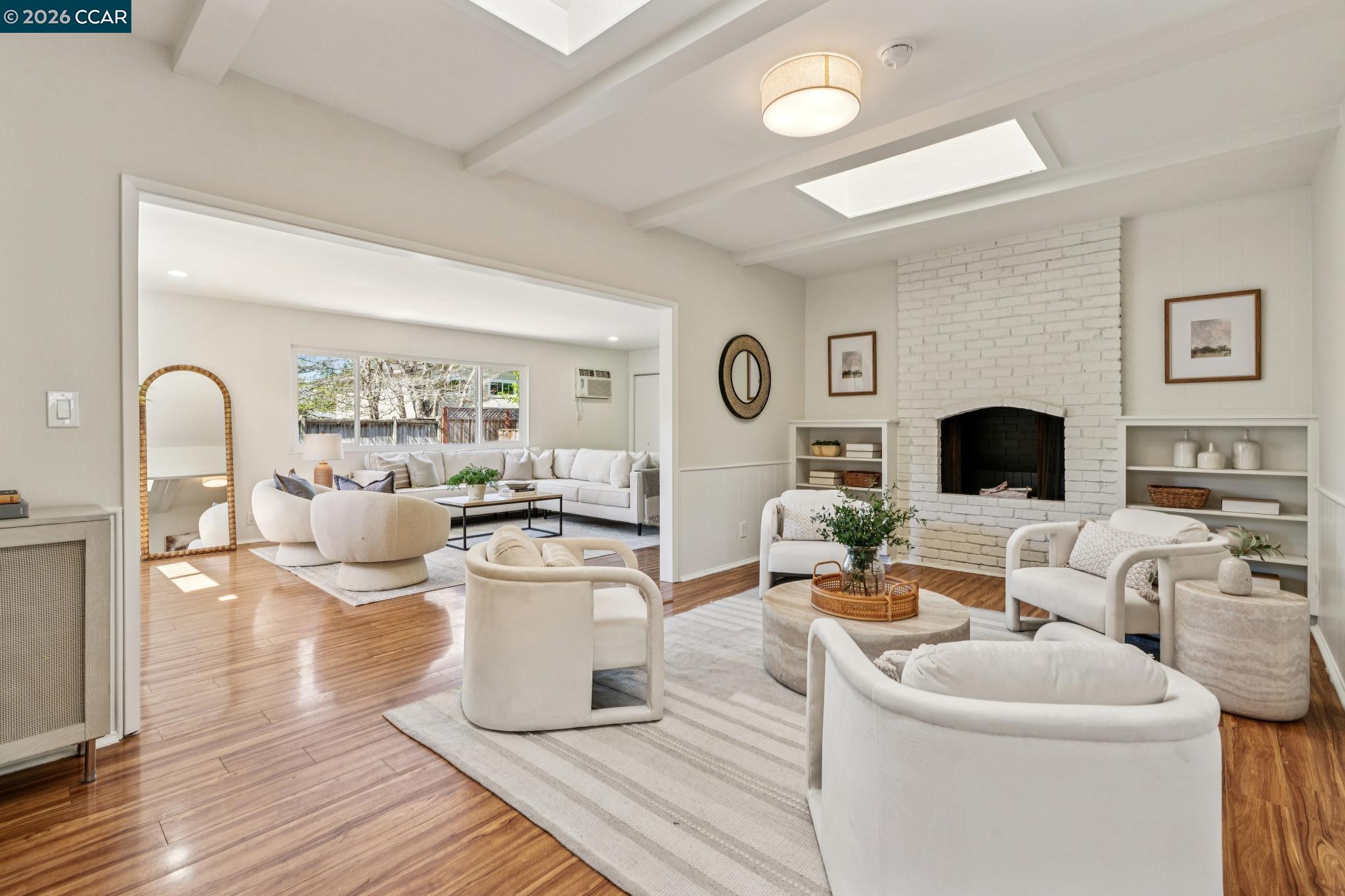 152 Tharp Dr