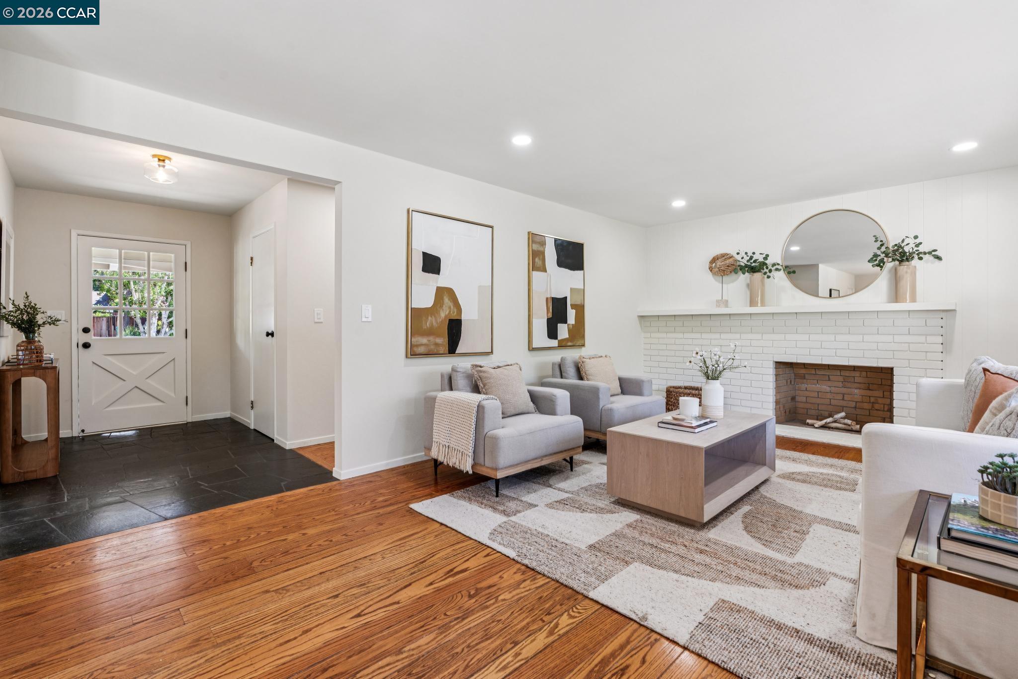 152 Tharp Dr