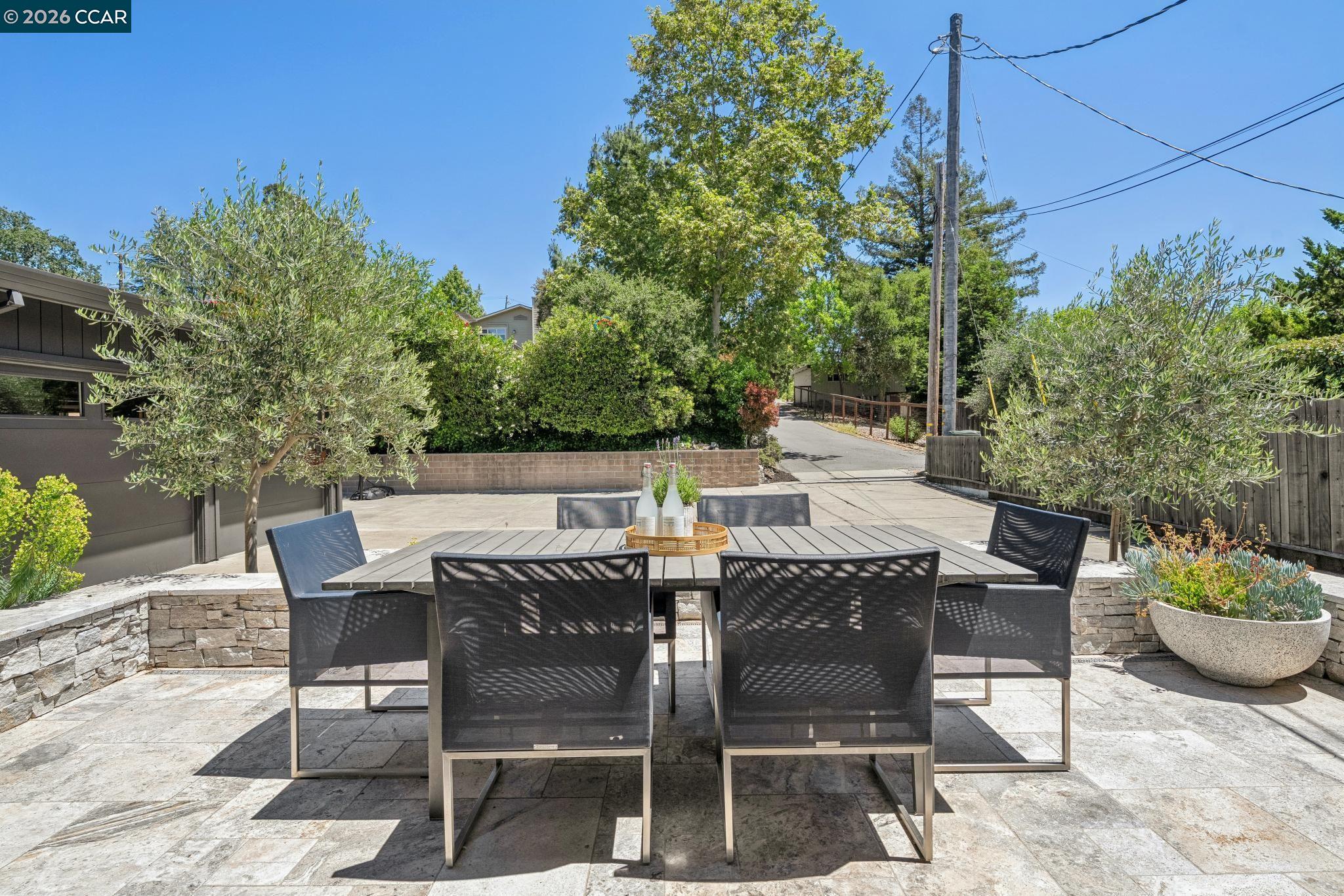 1119 Oak Hill Rd