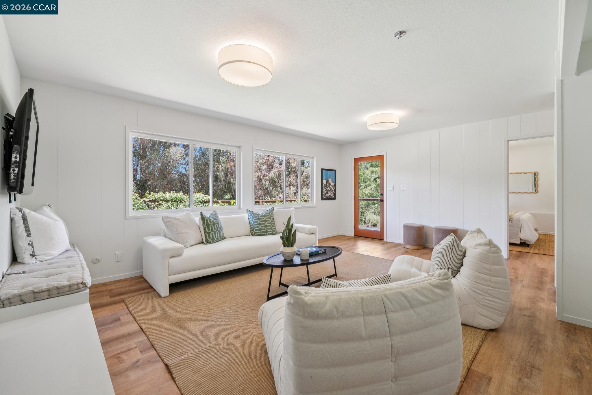 1119 Oak Hill Rd