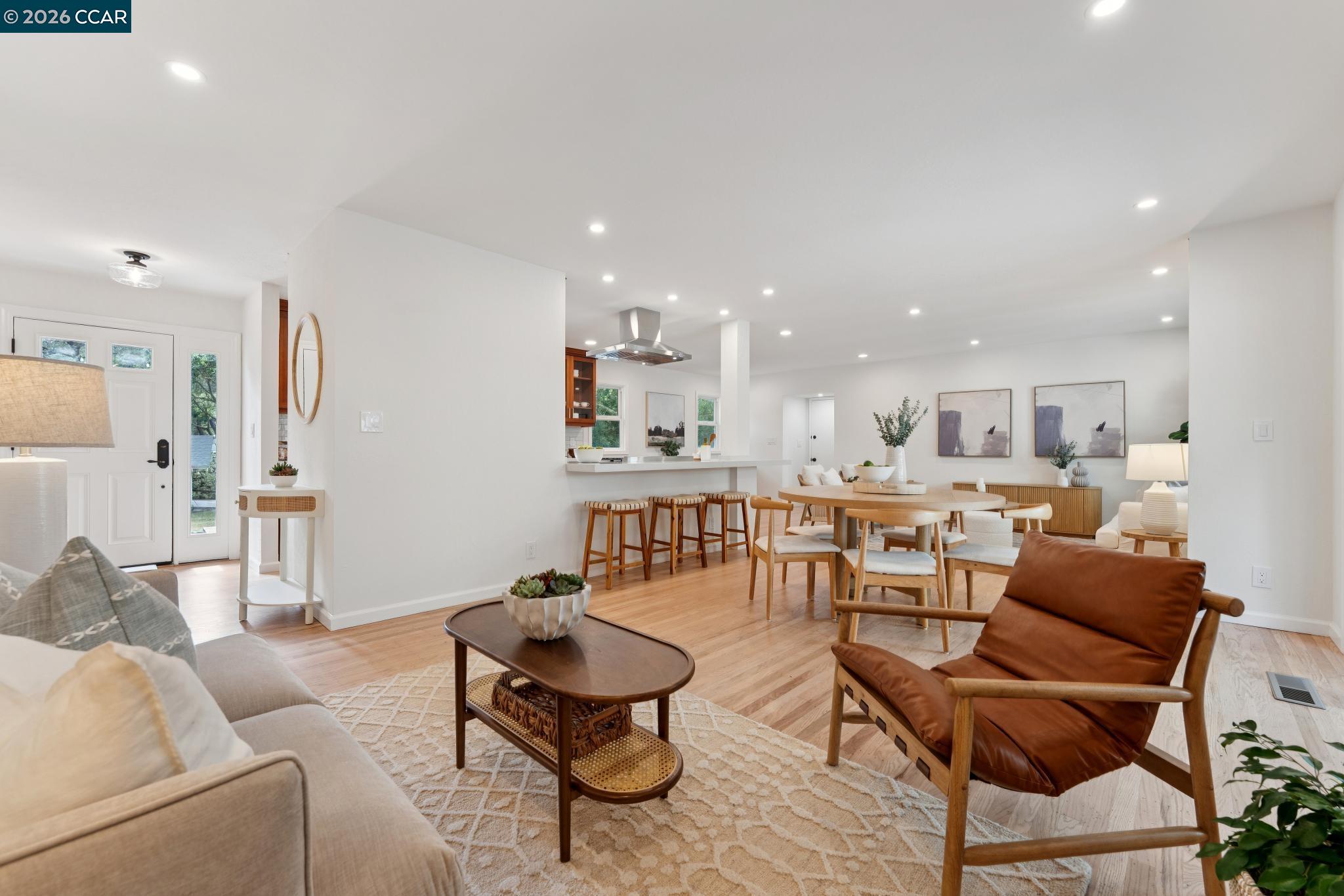 694 Glorietta Blvd