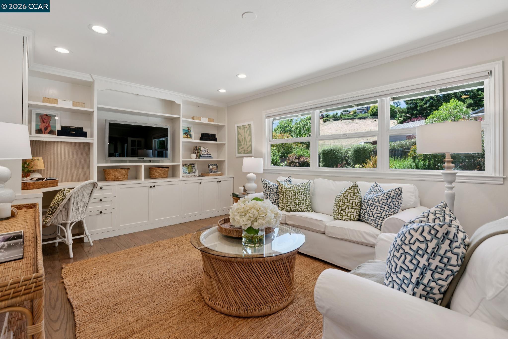 247 Corliss Dr