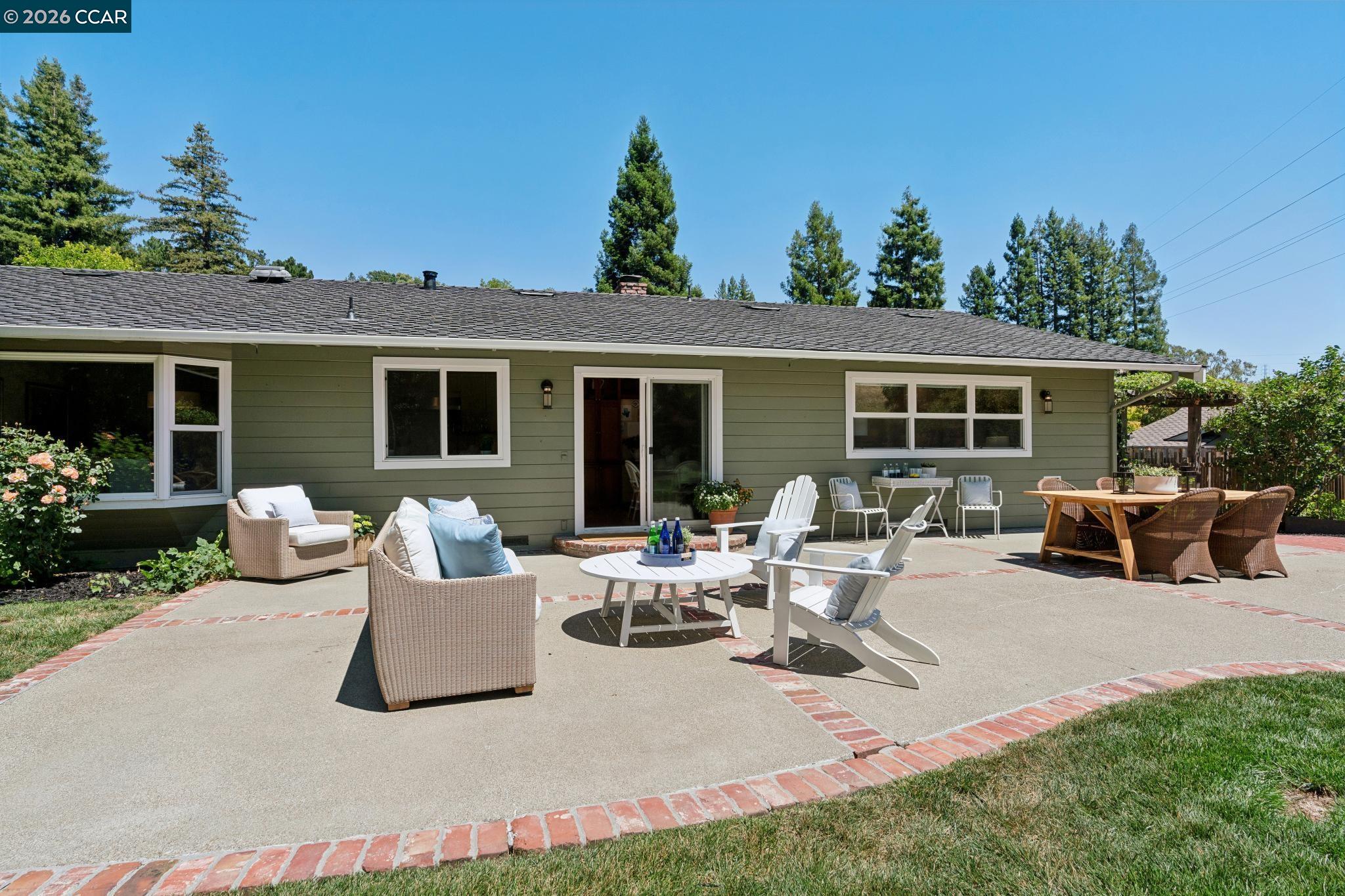 247 Corliss Dr