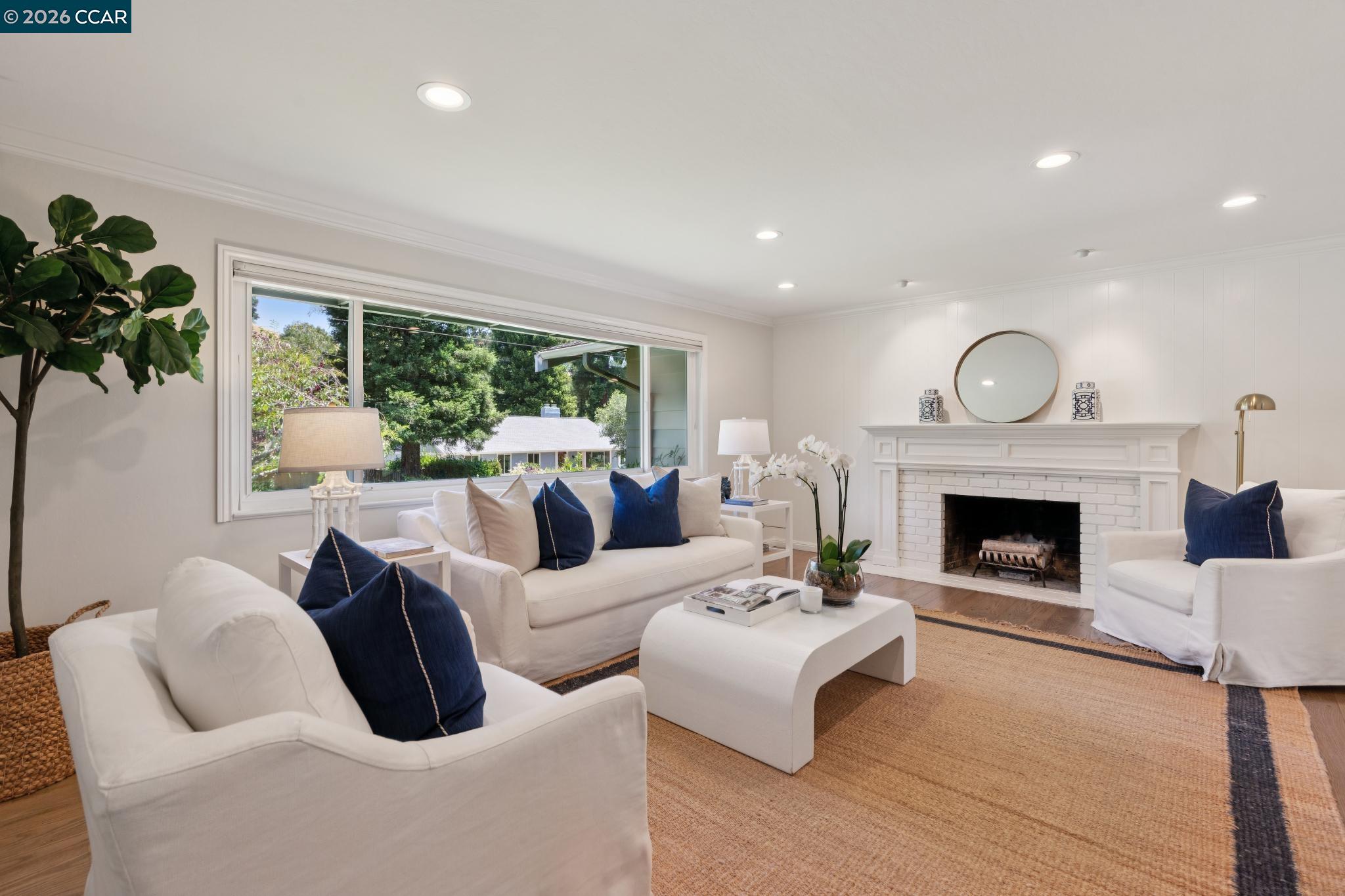 247 Corliss Dr