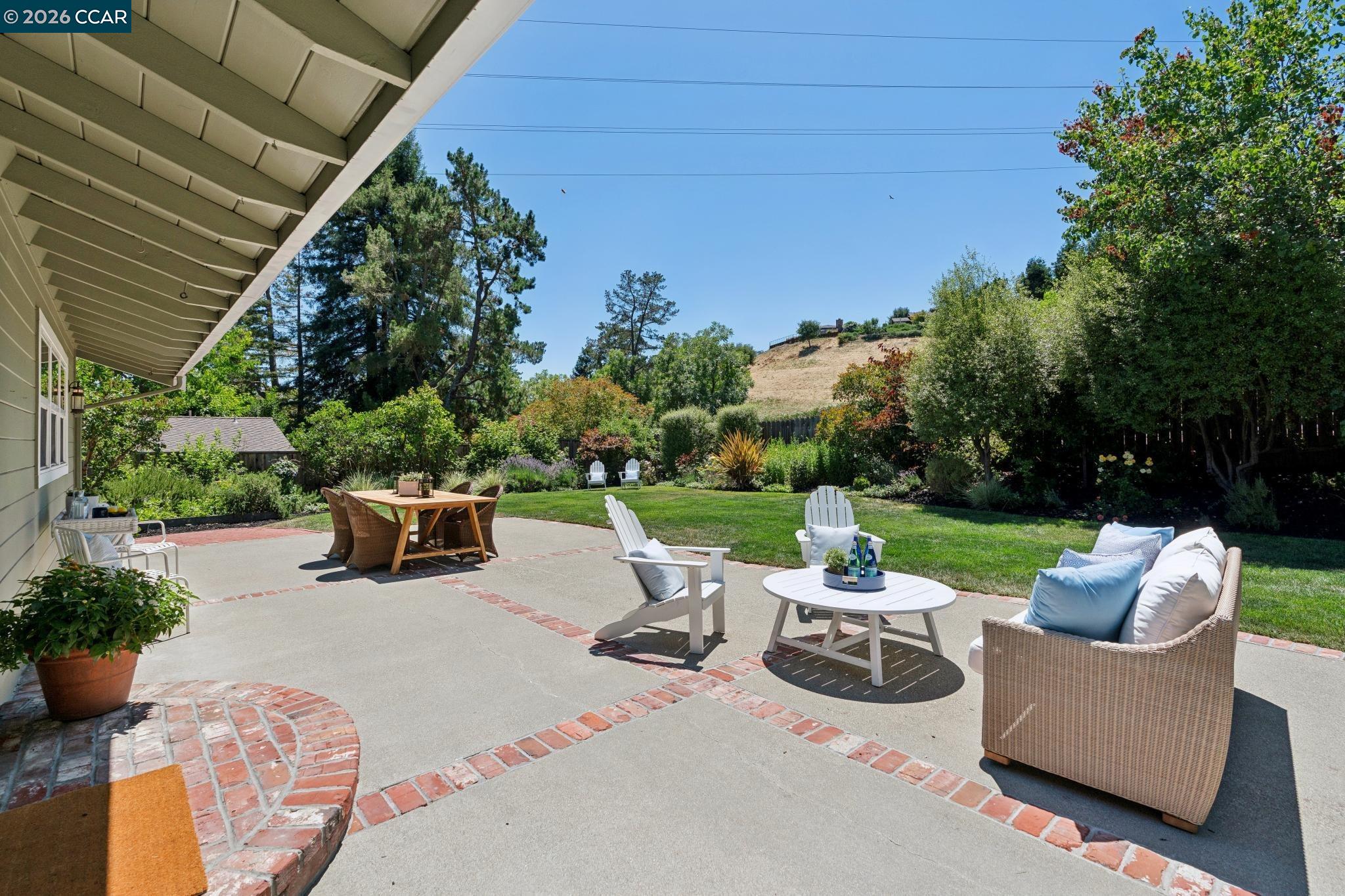 247 Corliss Dr