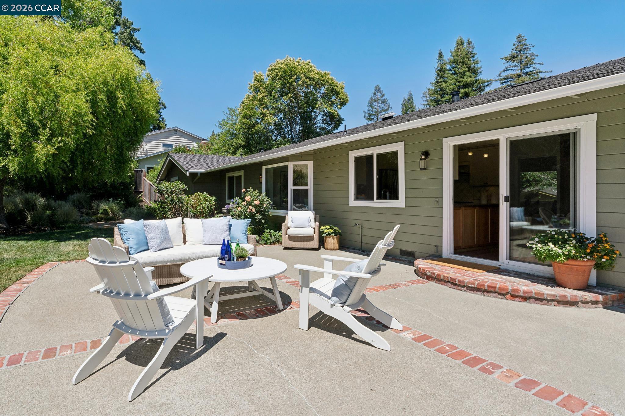 247 Corliss Dr