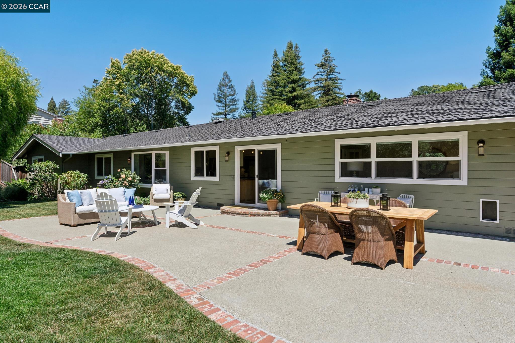 247 Corliss Dr