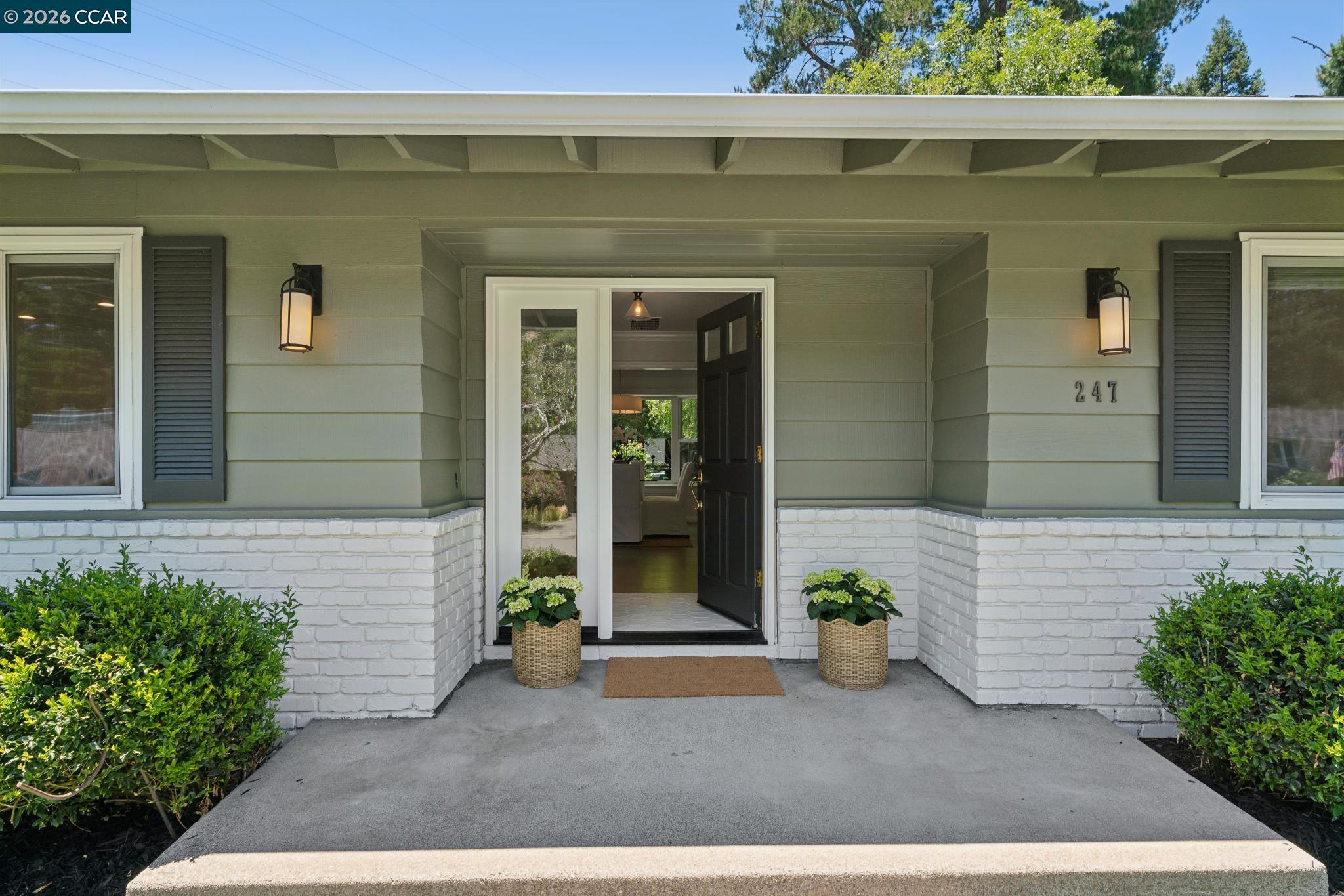 247 Corliss Dr