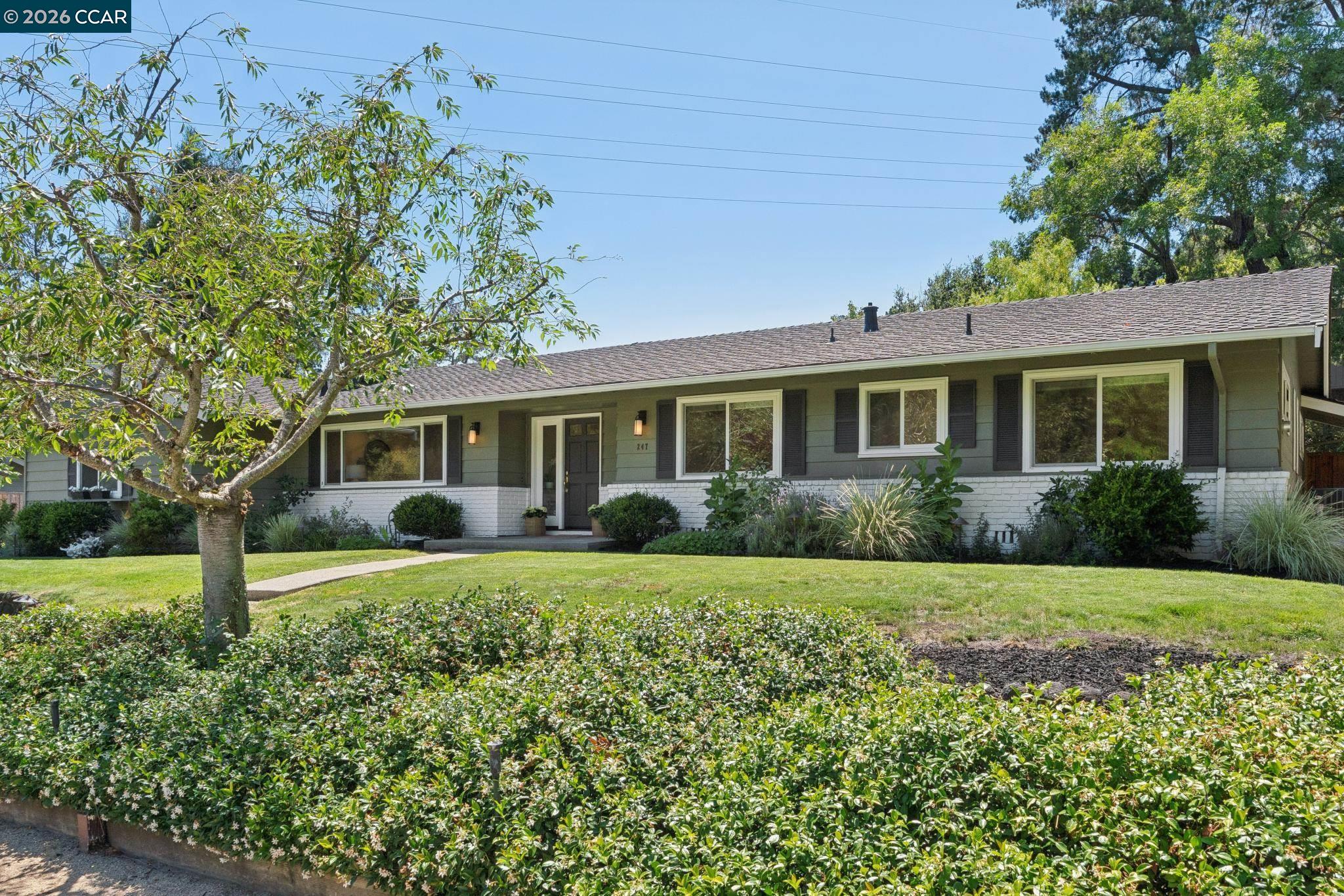 247 Corliss Dr