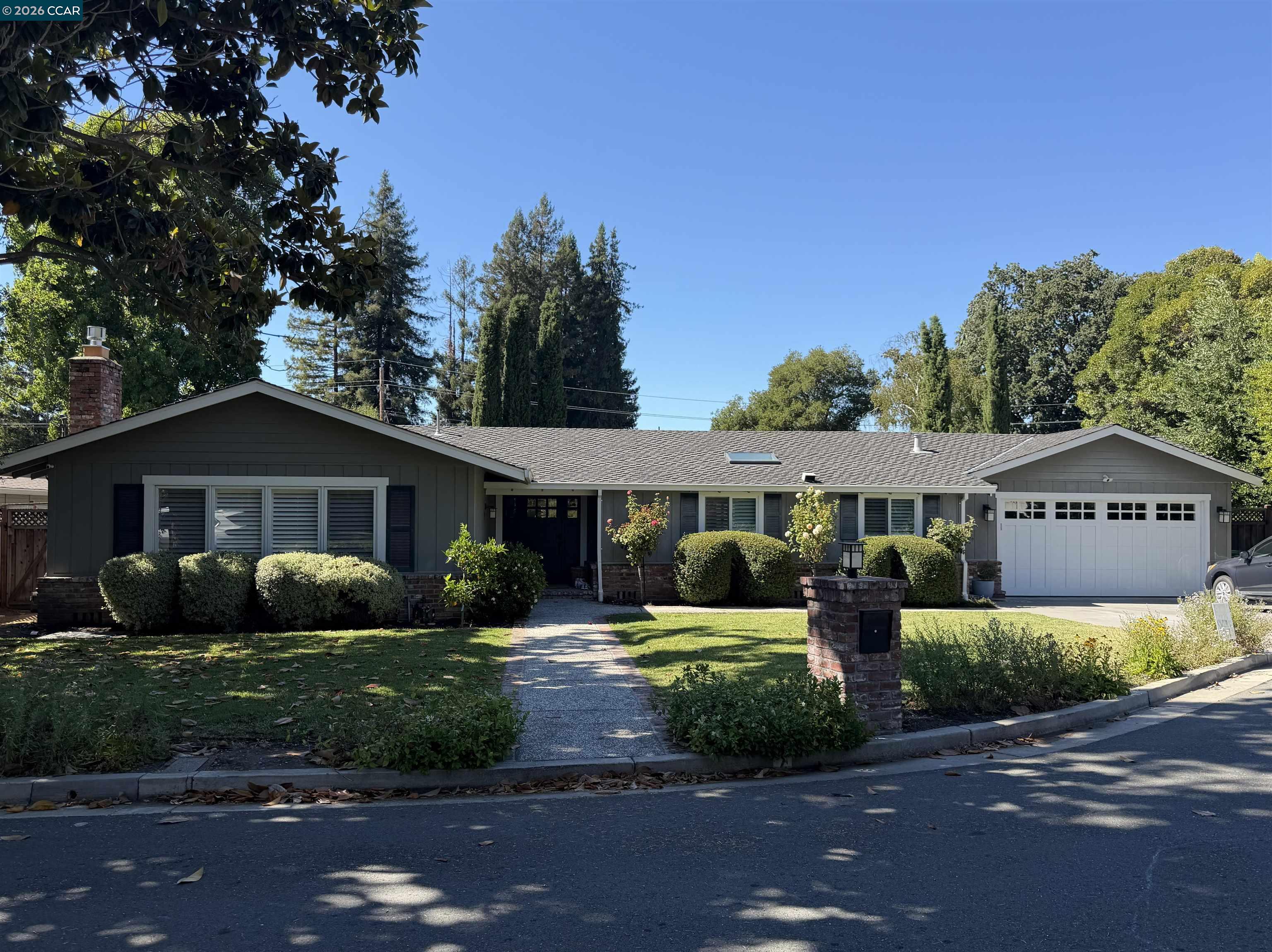 7 Hartwood Ct