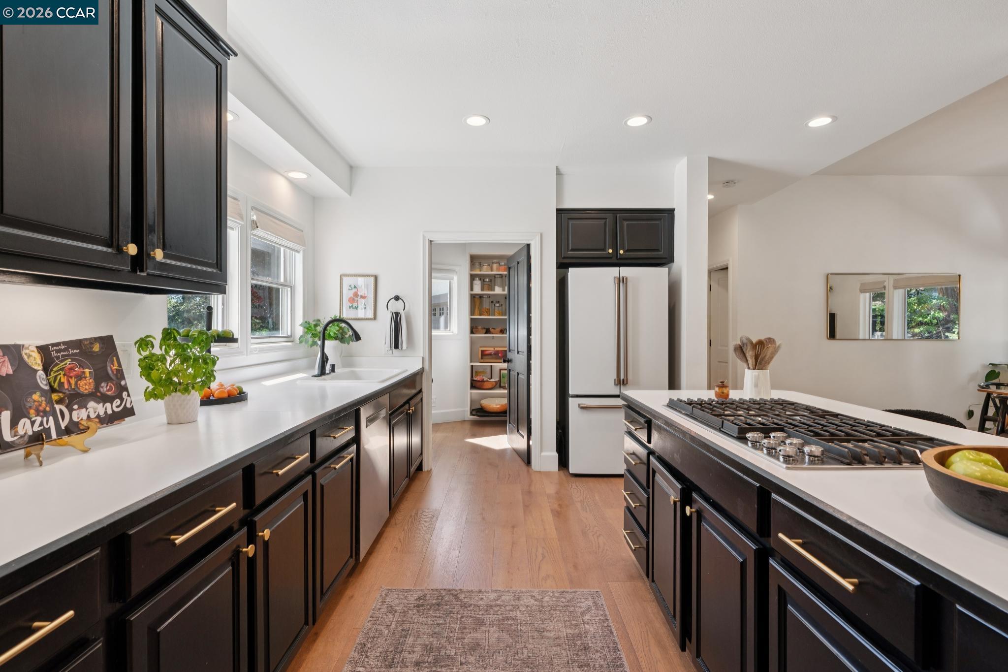 2900 Rohrer Drive