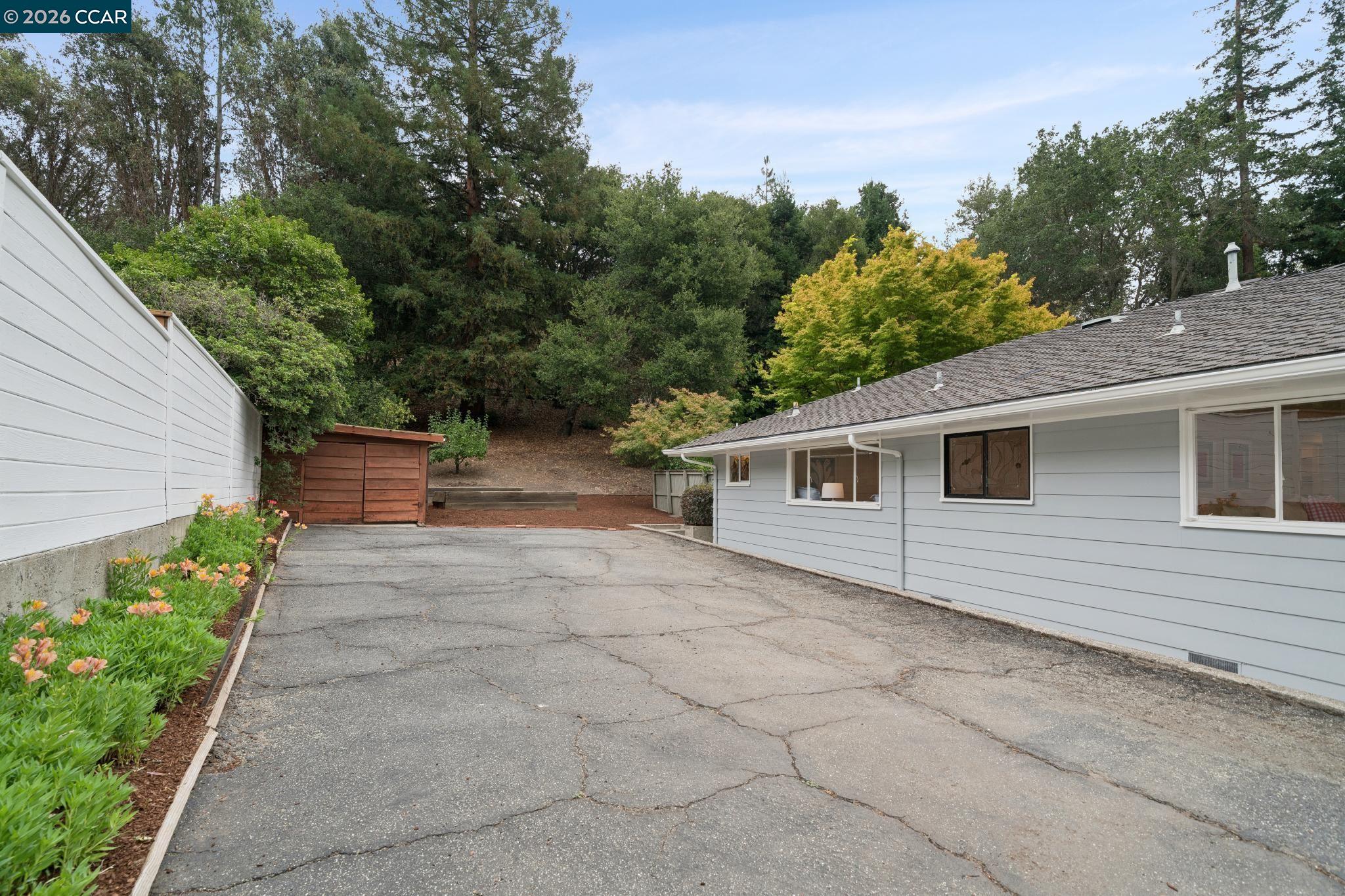 1196 Monticello Rd