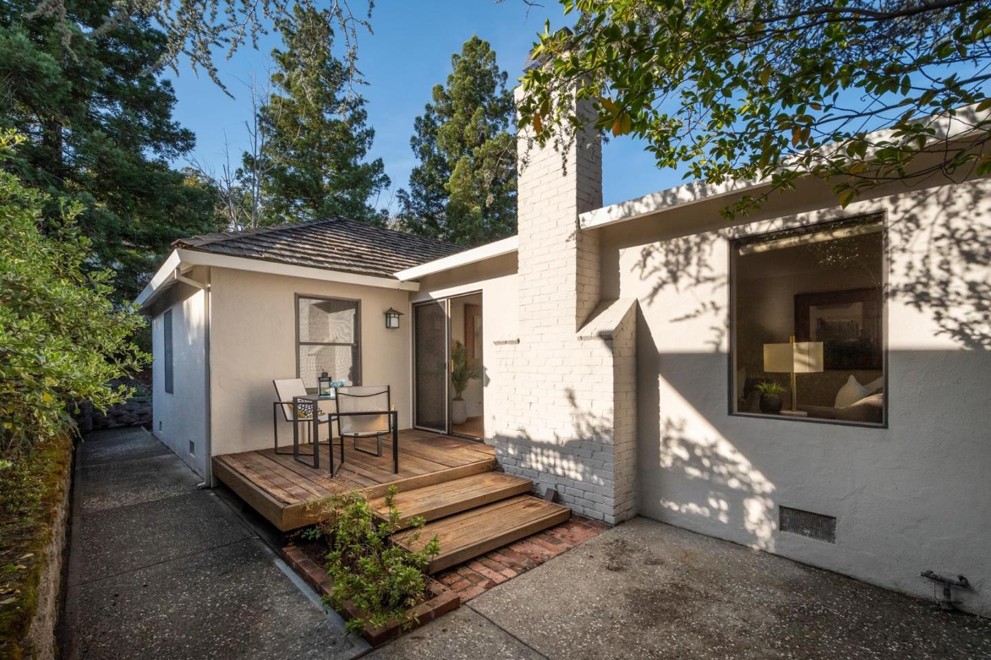 2330 Saint Francis WAY